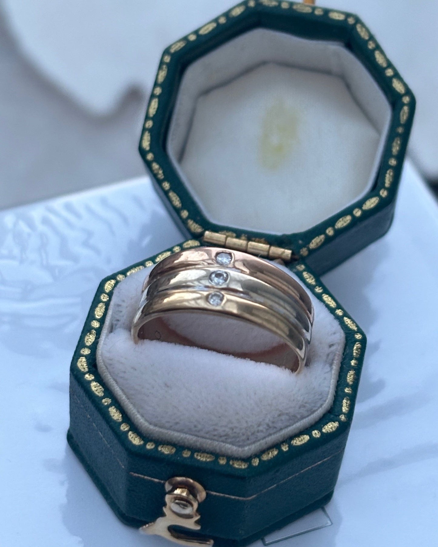 18k French Tri- Colour Band Ring with Diamonds
