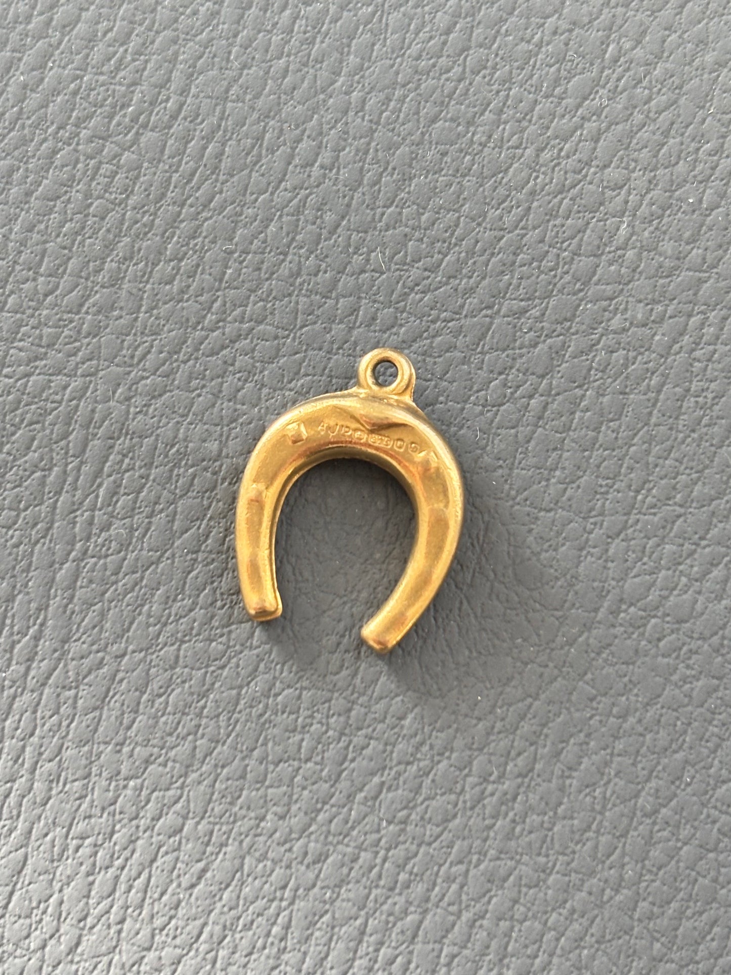 9k gold Lucky Horseshoe Charm