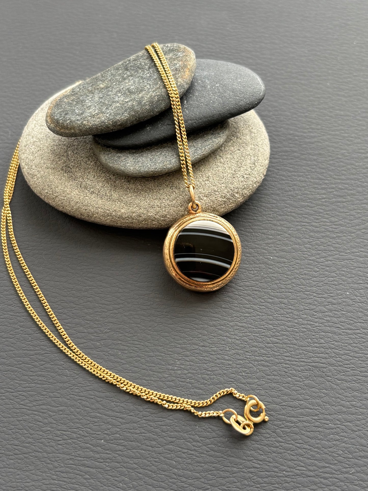 Vintage Necklace 9k Gold Striped Agate Pendant on 18k Gold Chain