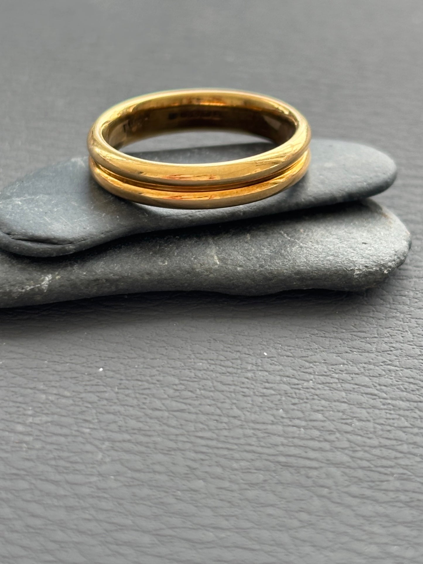 Vintage 18k Gold Double Band Ring