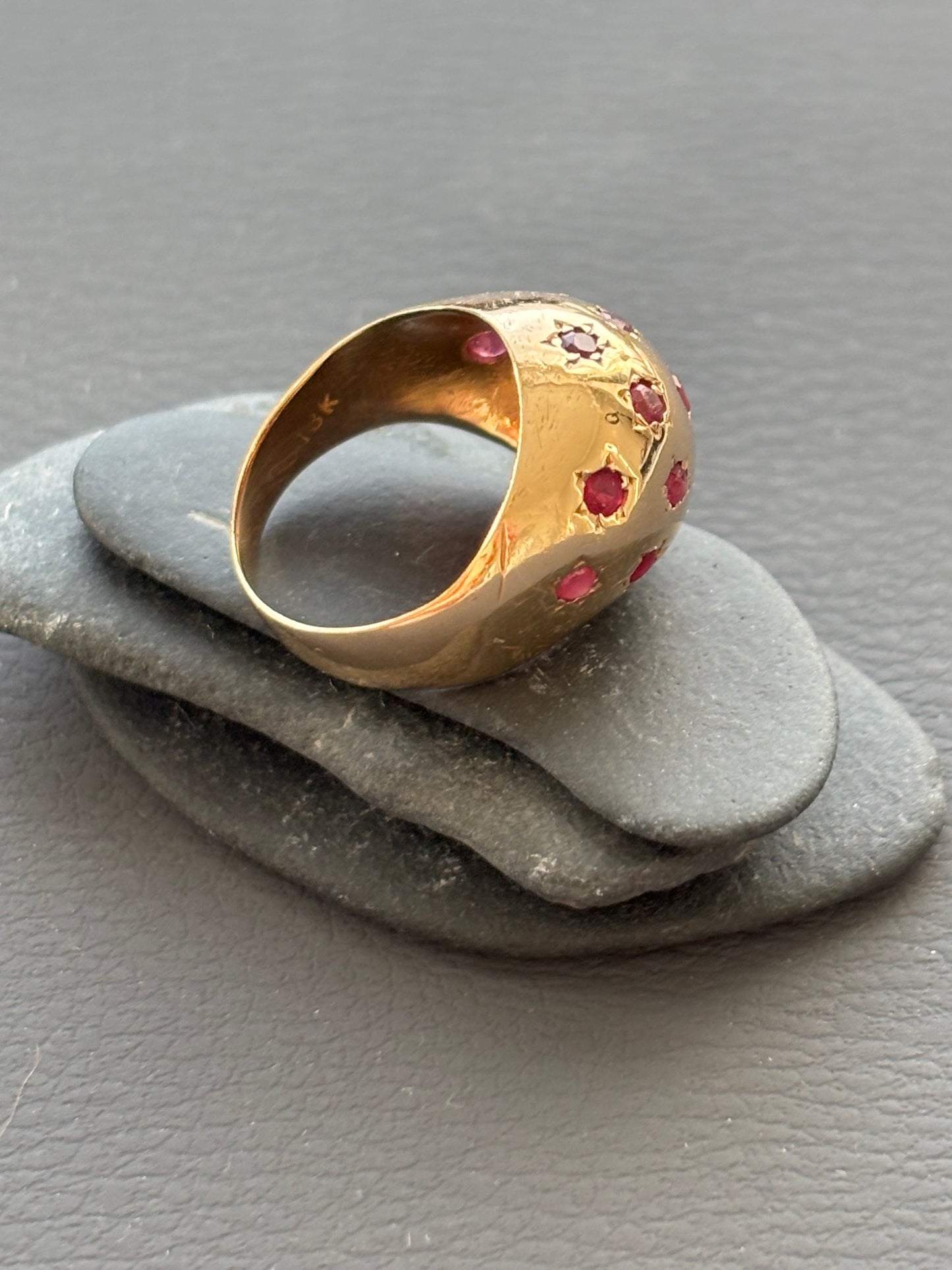 1950's Vintage 18k Gold Bombe Ring with Rubies