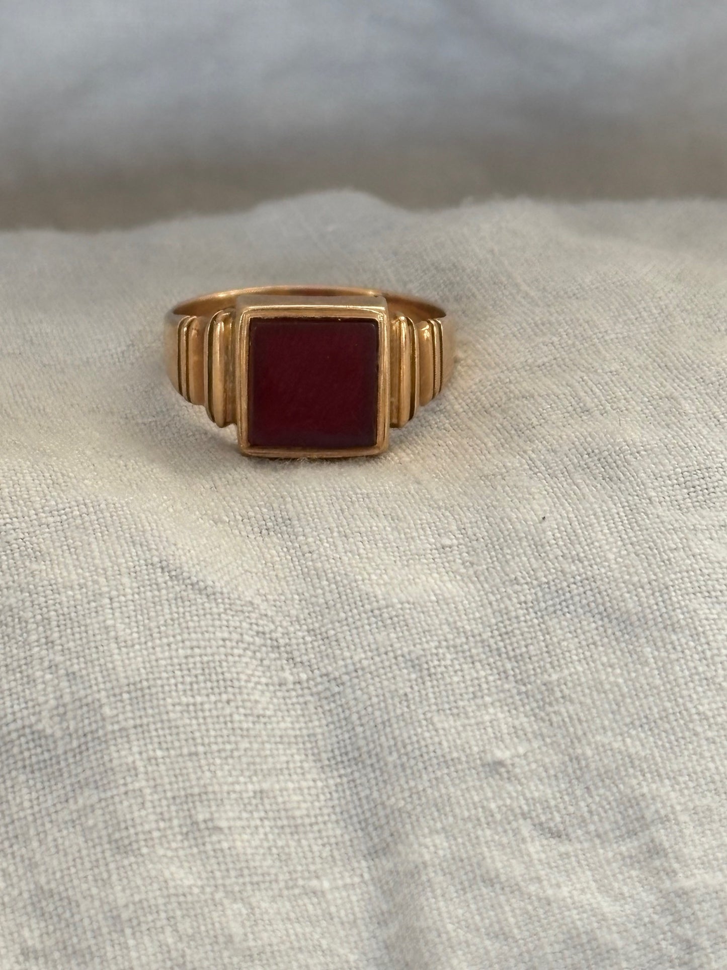 Antique 18k Gold Signet Ring with Carnelian Gemstone