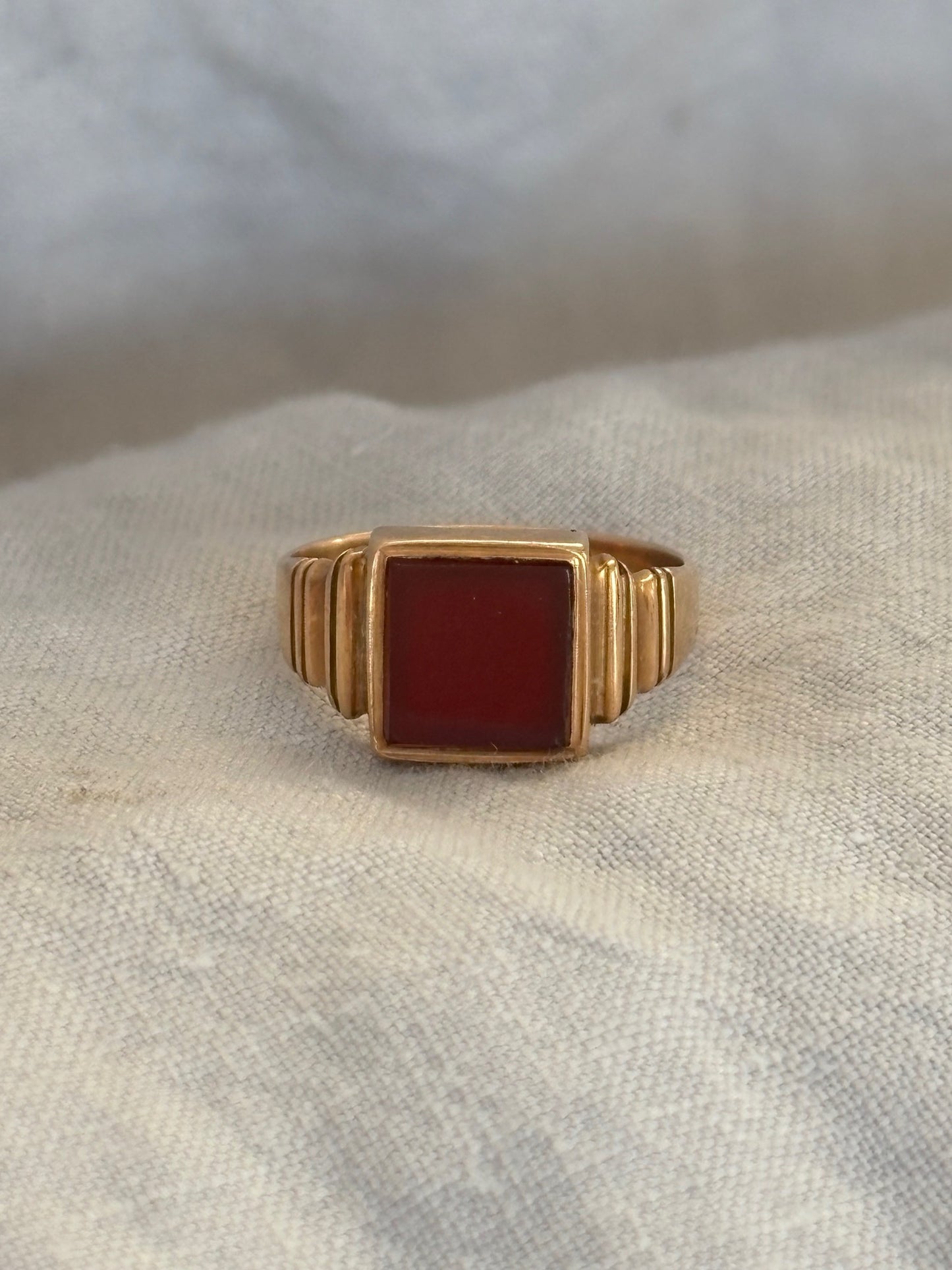 Antique 18k Gold Signet Ring with Carnelian Gemstone