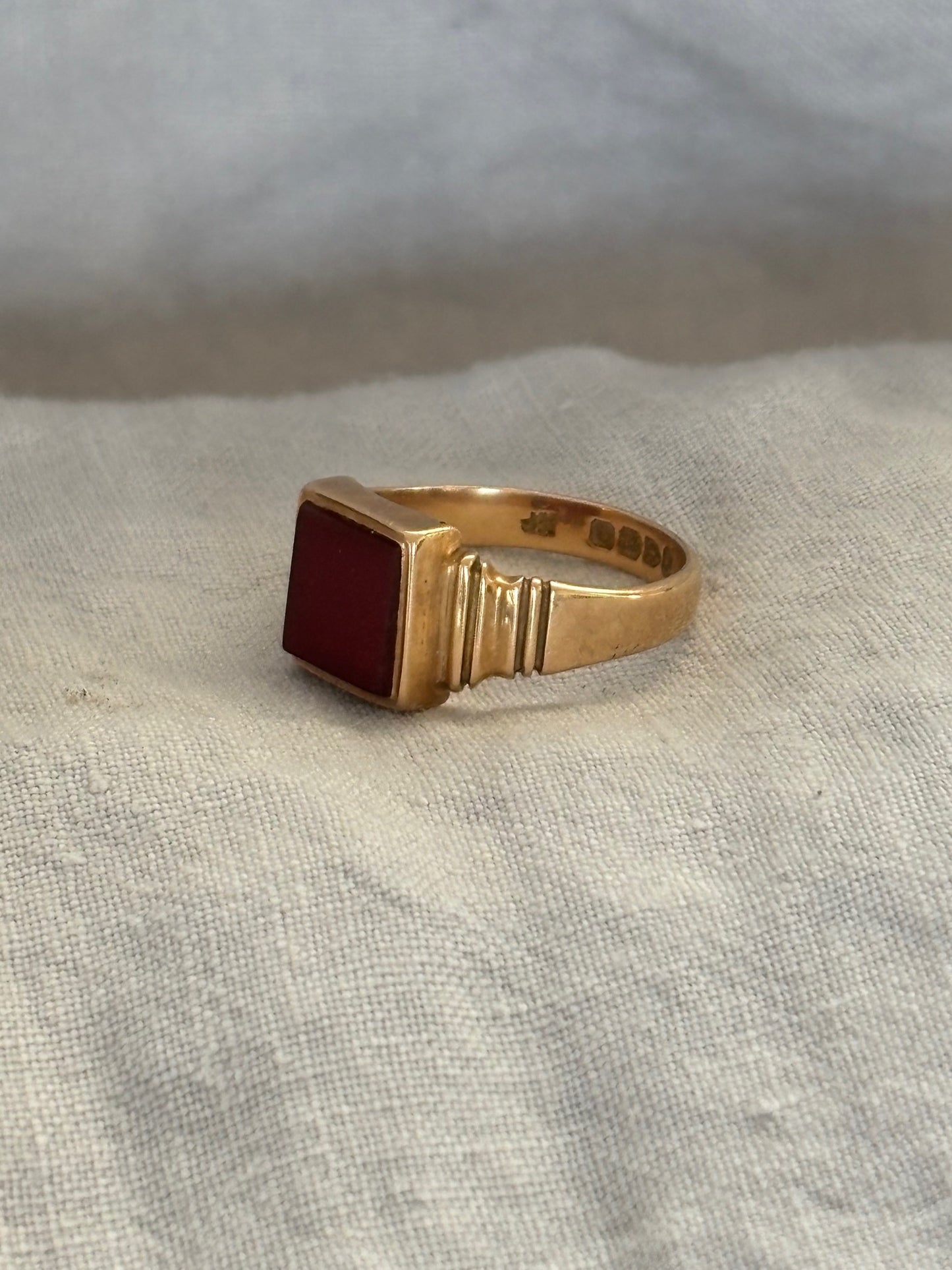 Antique 18k Gold Signet Ring with Carnelian Gemstone