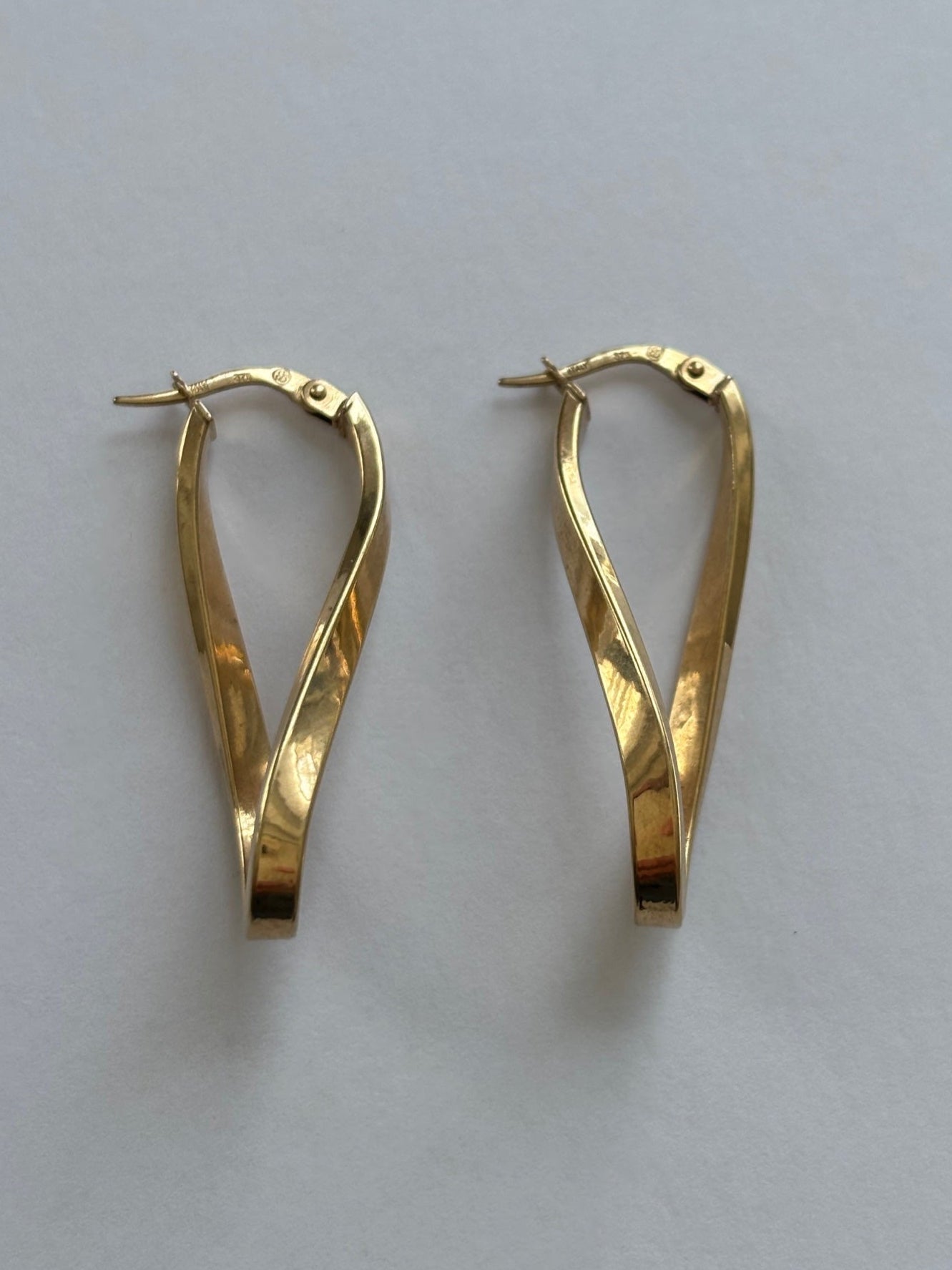 Italian Wavy Earrinngs 9k gold Wave Earrings