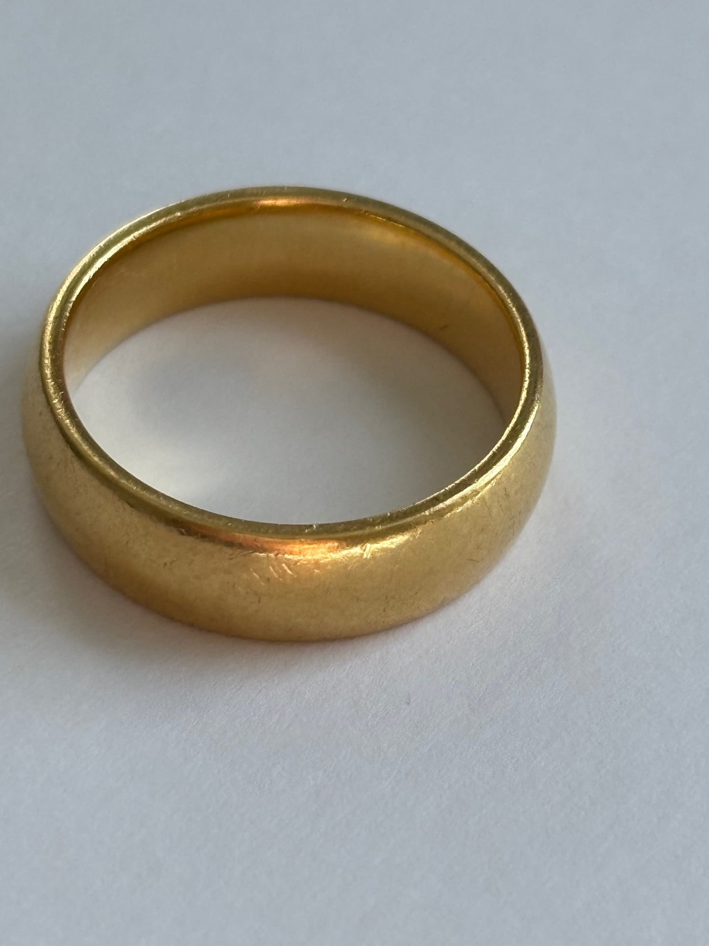 British Vintage 18k Gold Wide Band Ring