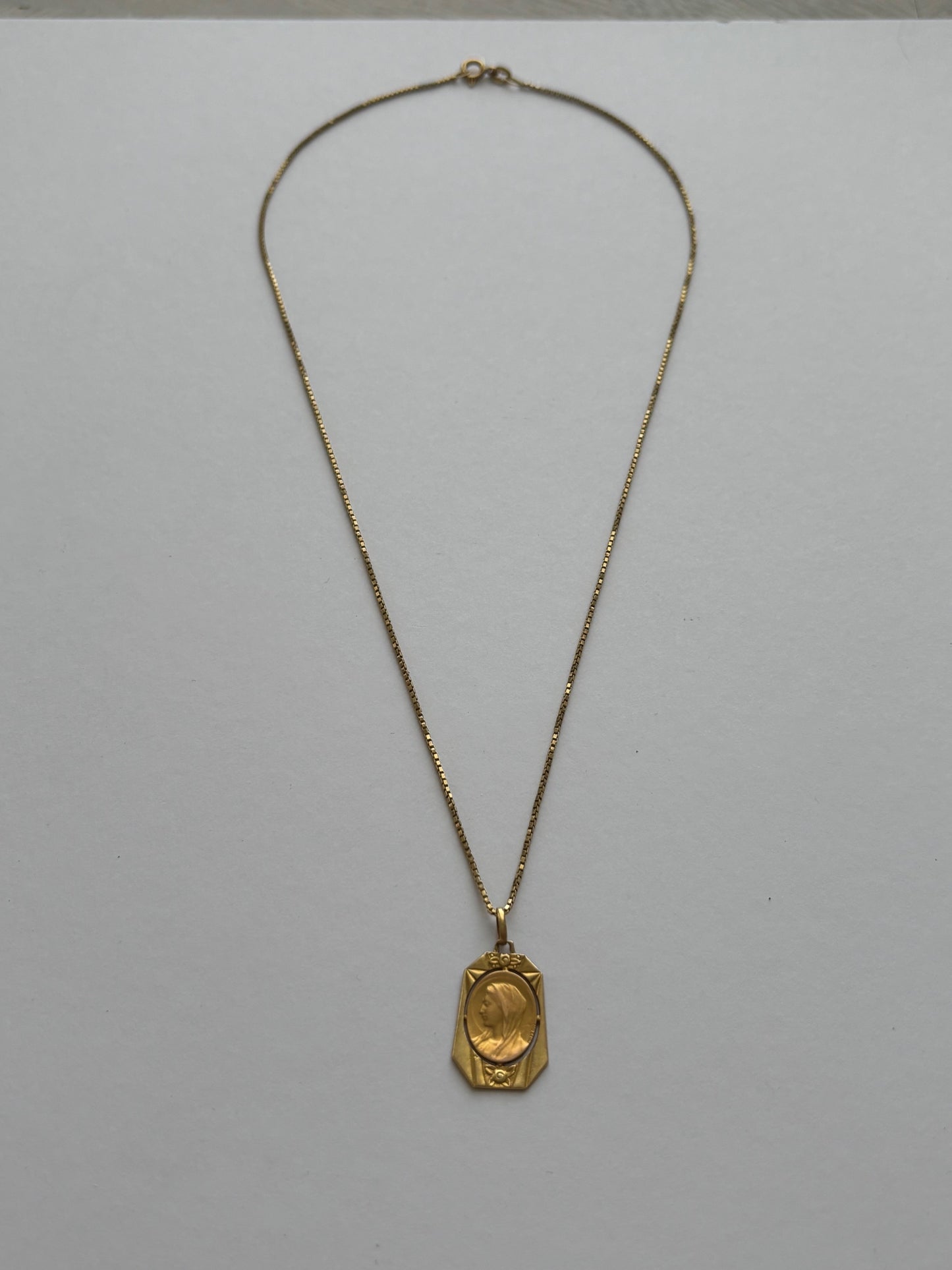 18k Mary Medallian and Chain