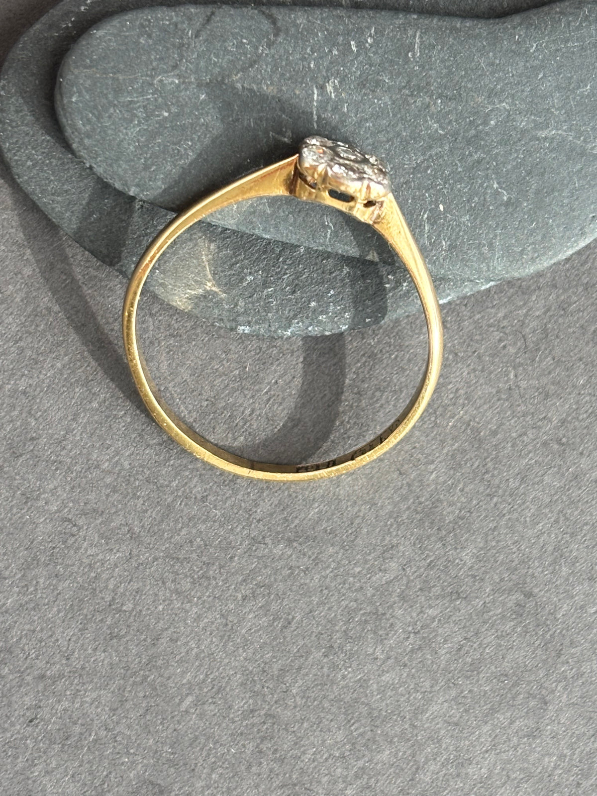Vintage 18k Gold Old Cut Diamond Daisy Ring