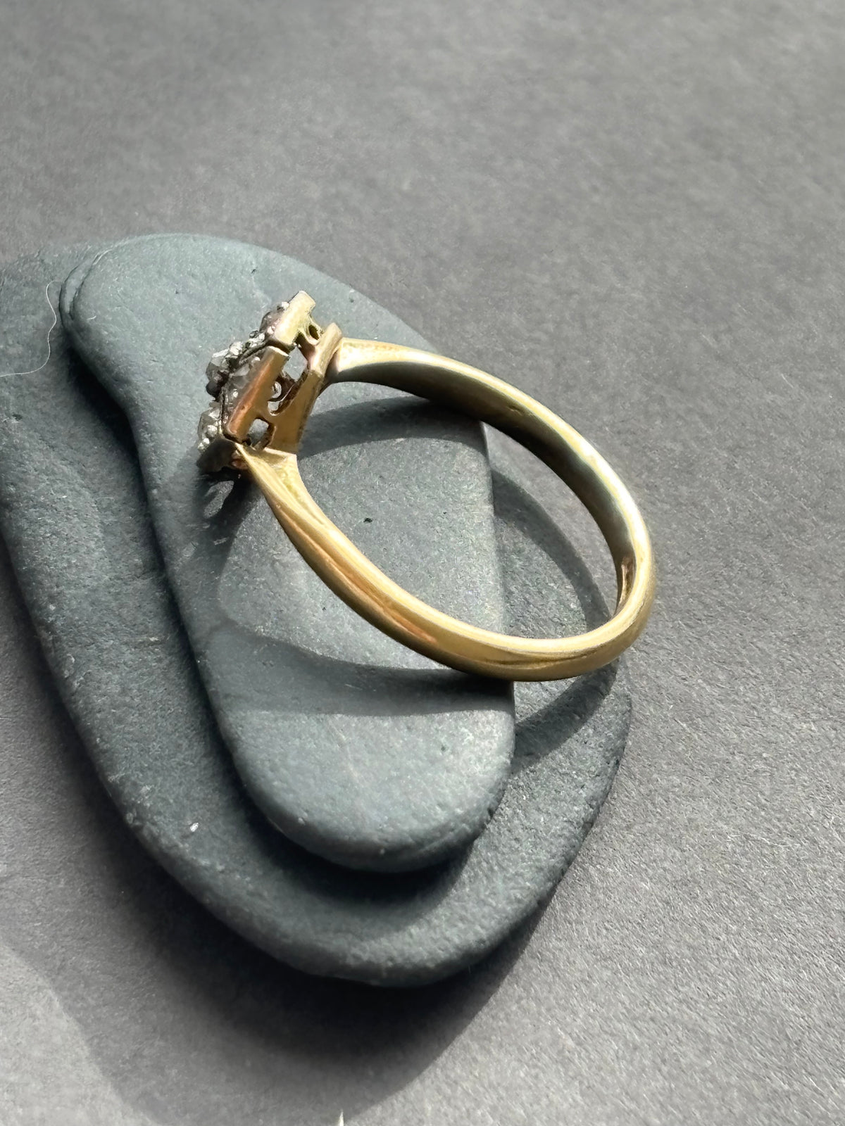 18k Gold & Diamond Art Deco Ring