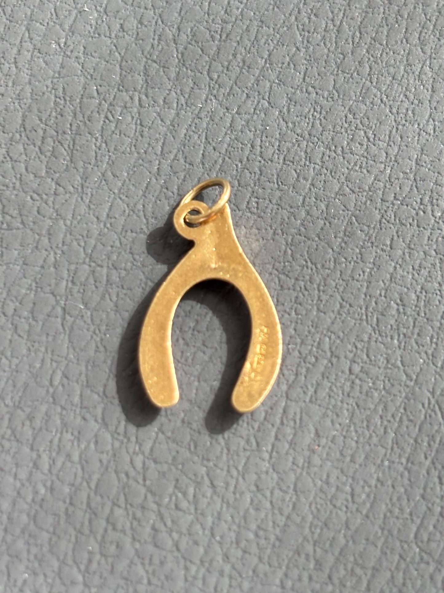 Vintage 9k Gold Wishbone Charm Pendant