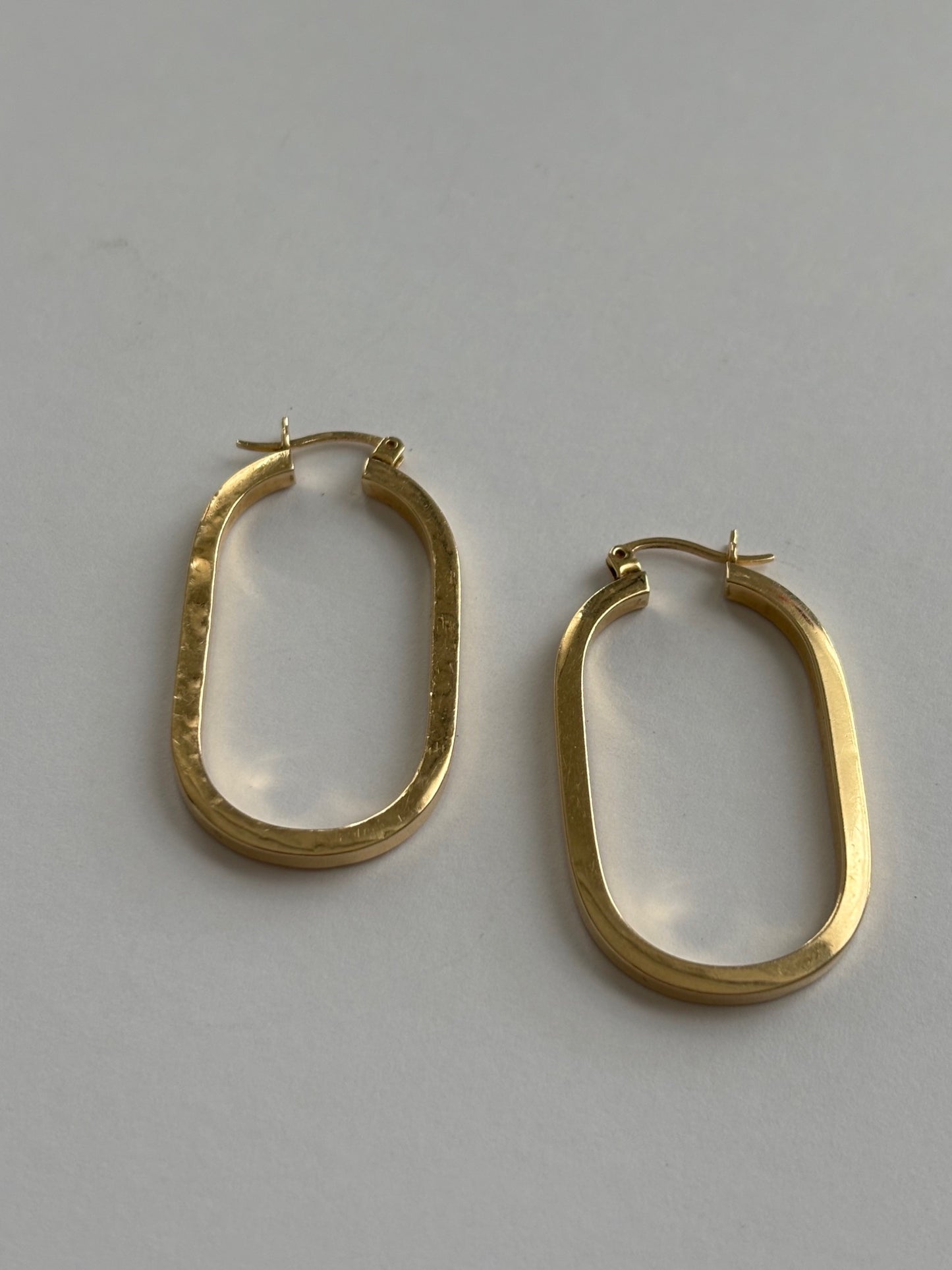 Vintage 14k Gold Oval Hoop Earrings