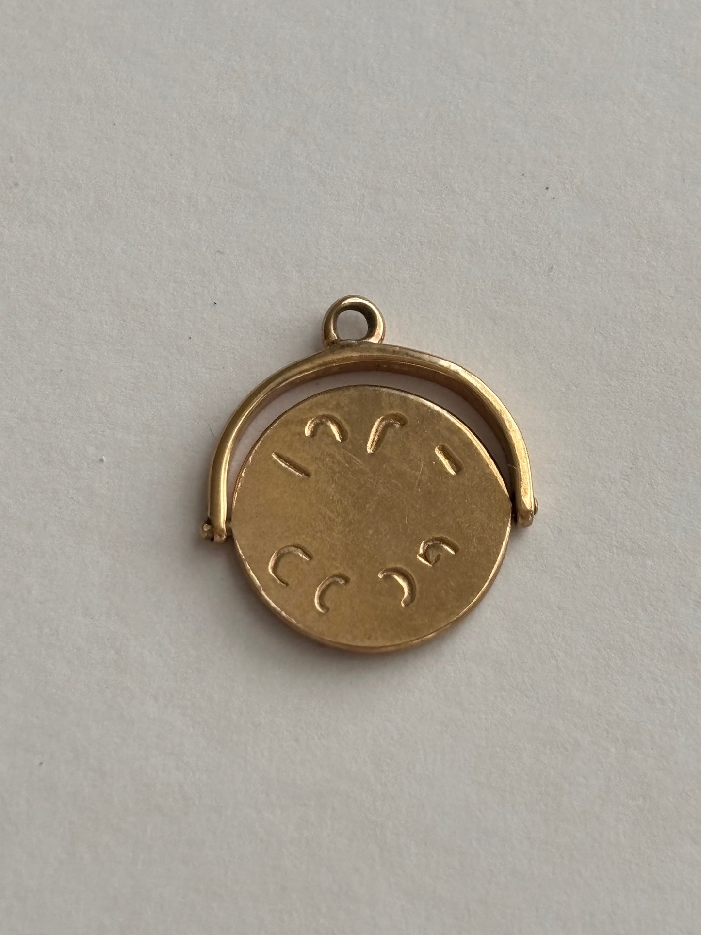 Vintage 1961-62 Good Luck Spinner in 9k Gold