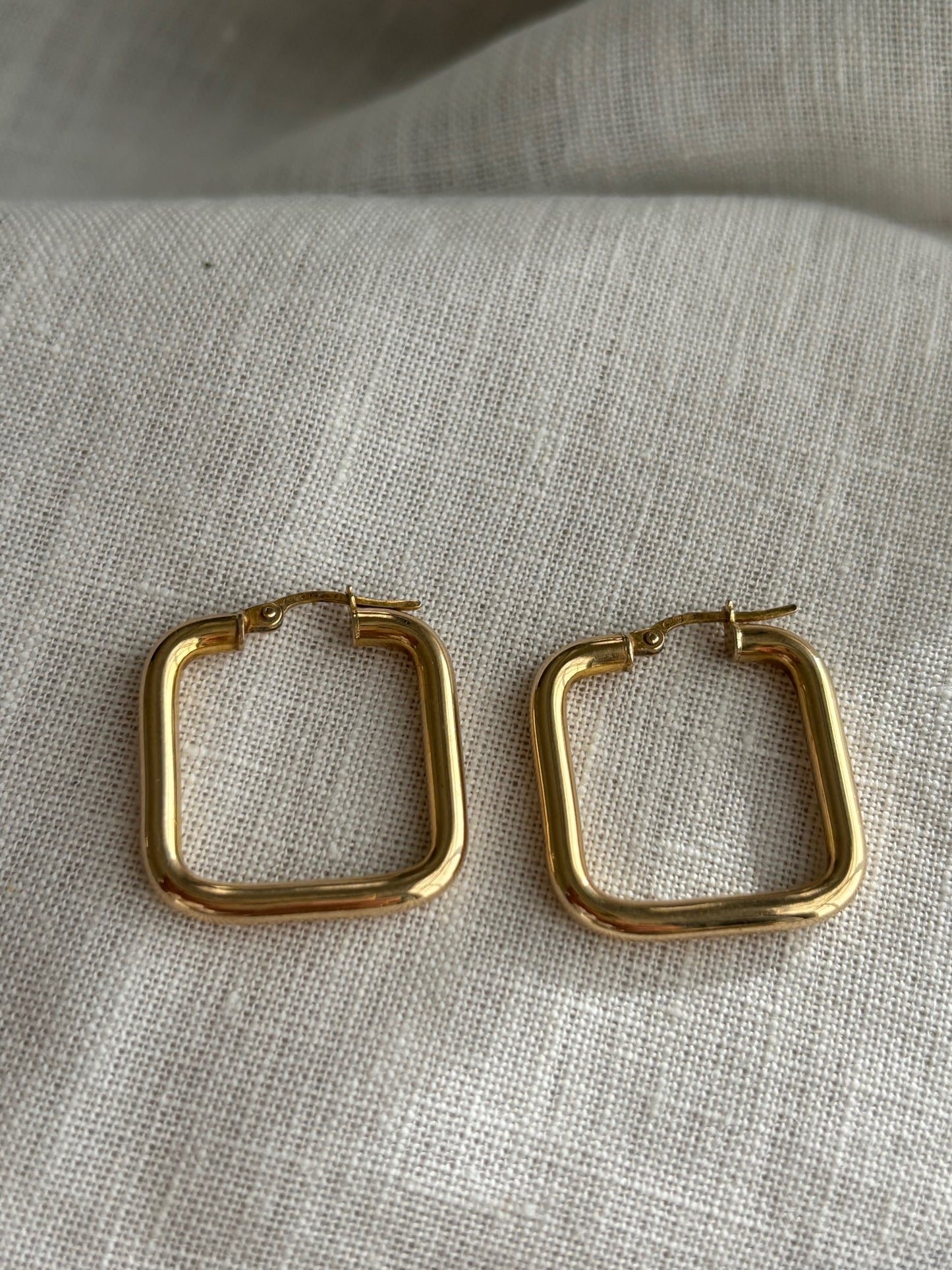 Vintage 9k Gold Square Shape Hoop Earrings