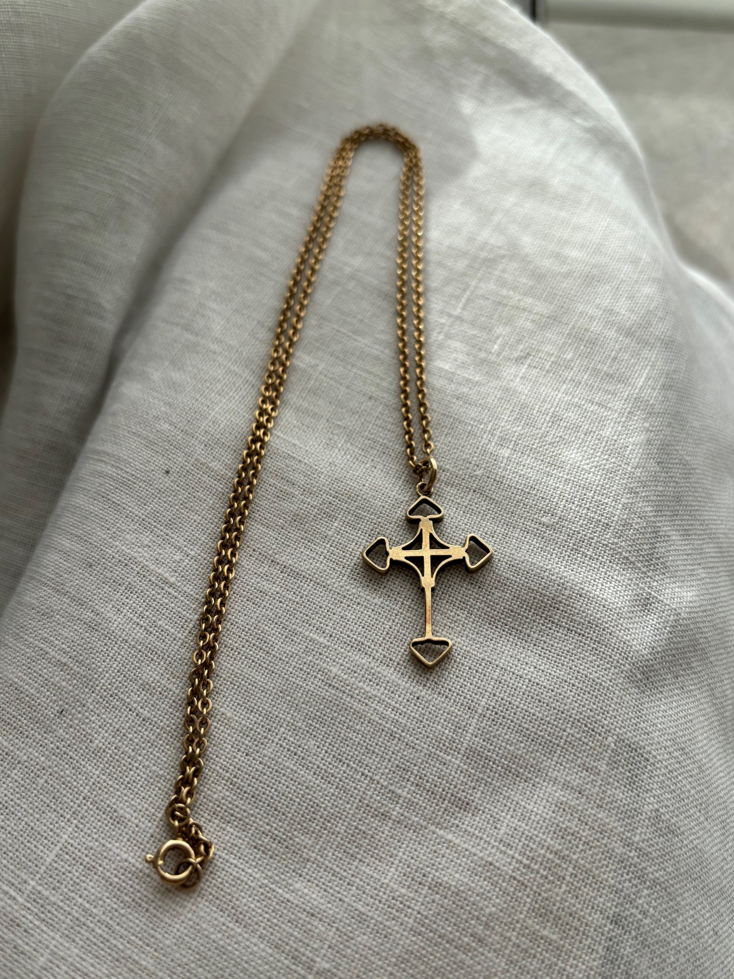 Vintage 9k Gold Ornate Cross Necklace