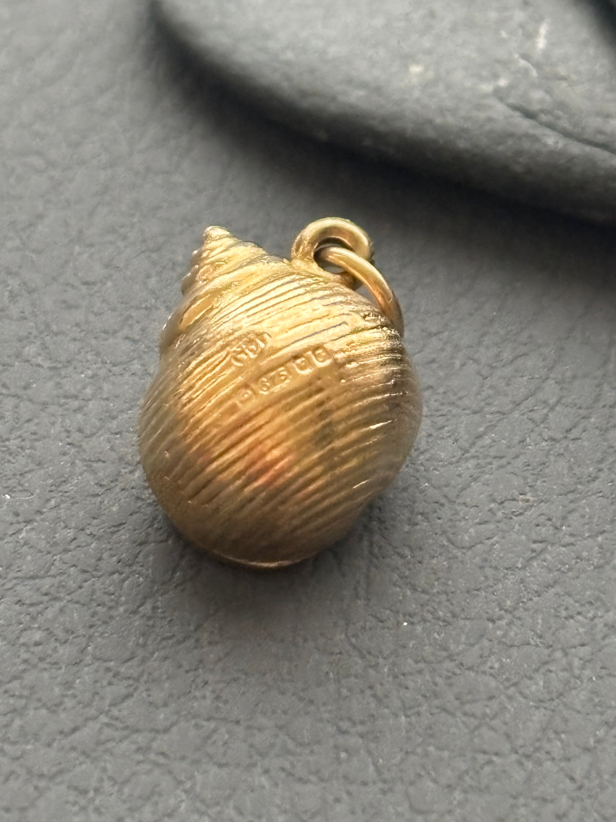 Vintage 9k Gold Seashell Charm