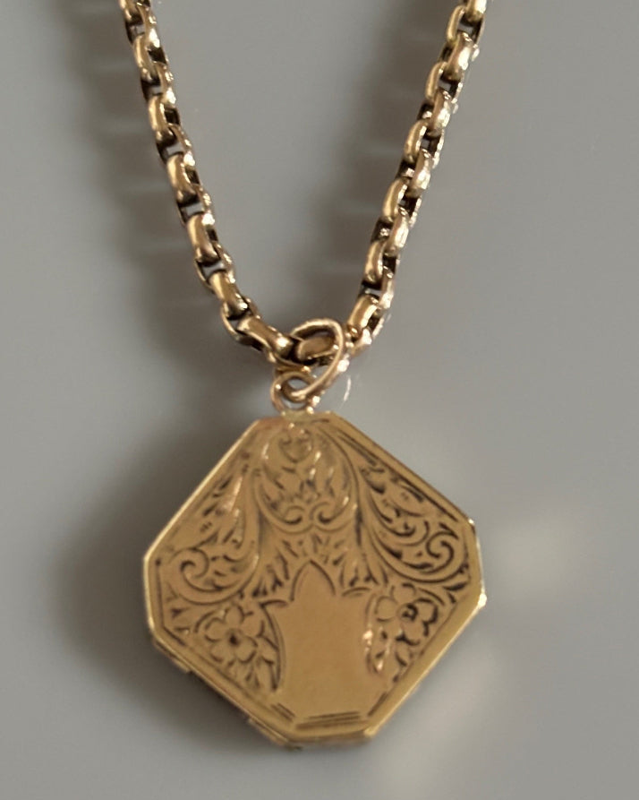 Victorian 9k Gold Locket on a 9k Gold Rolo / Belcher Chain