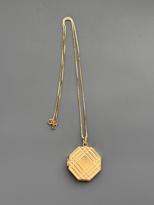 14k Mini Curb Chain and 4 way folding Pendant Locket