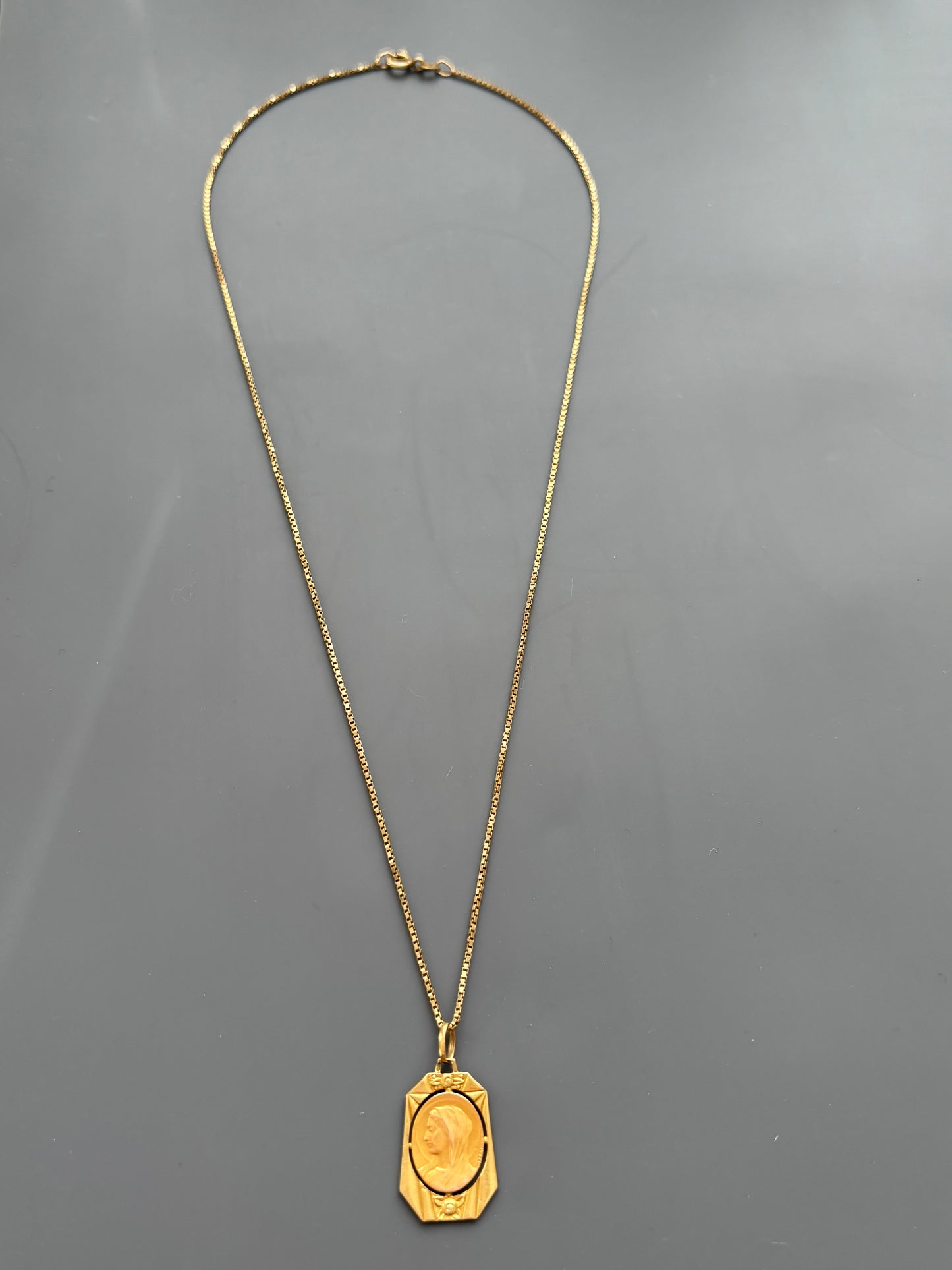 18k Mary Medallian and Chain