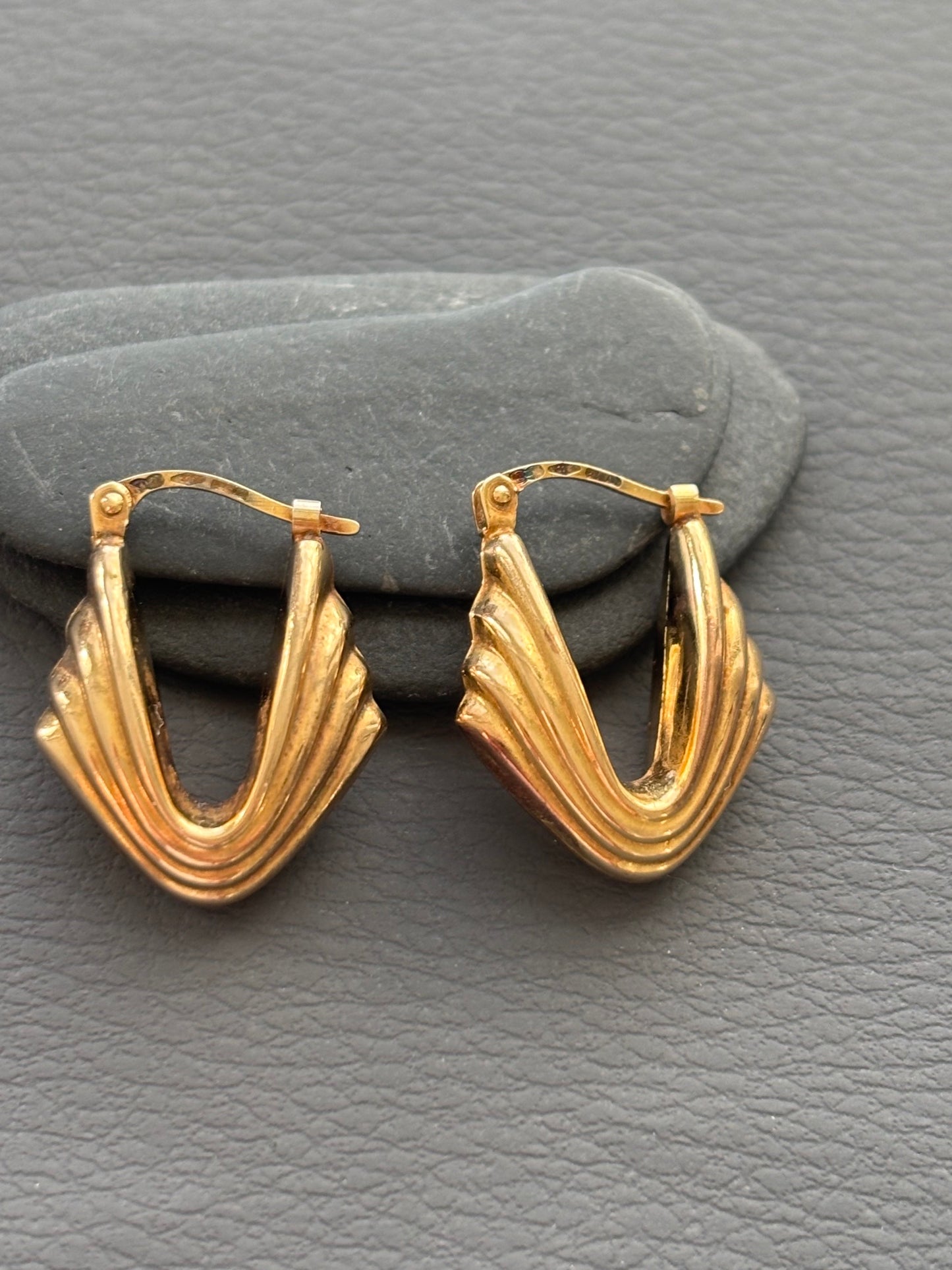 Vintage 9k Gold Hoop Earrings