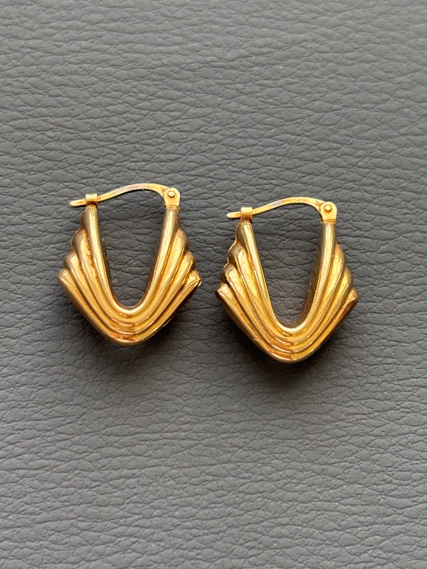 Vintage 9k Gold Hoop Earrings