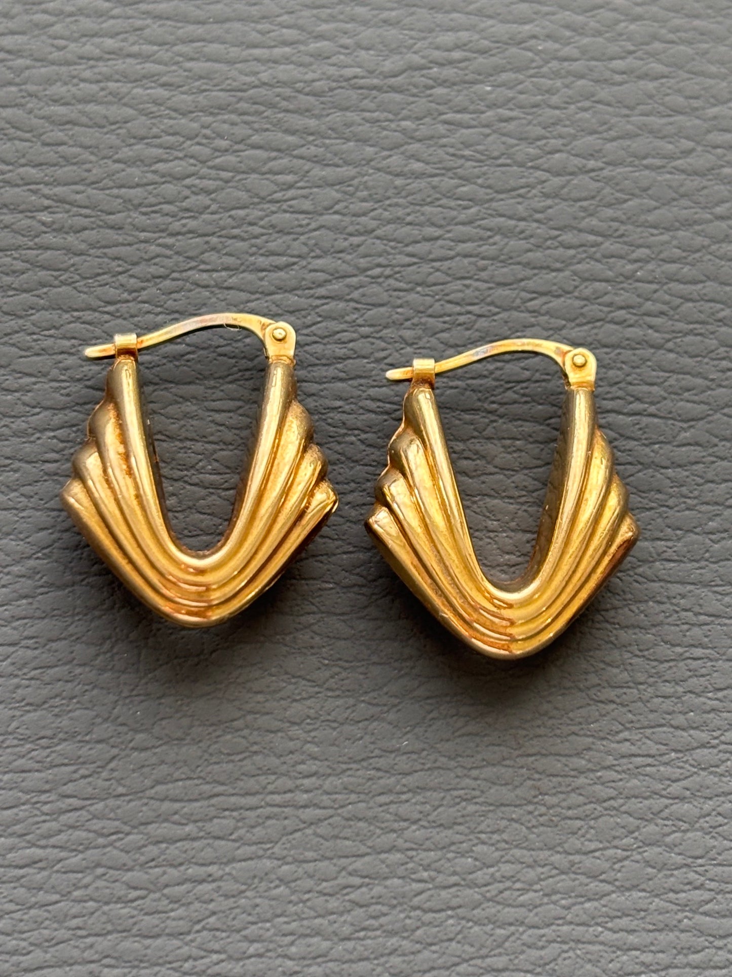 Vintage 9k Gold Hoop Earrings
