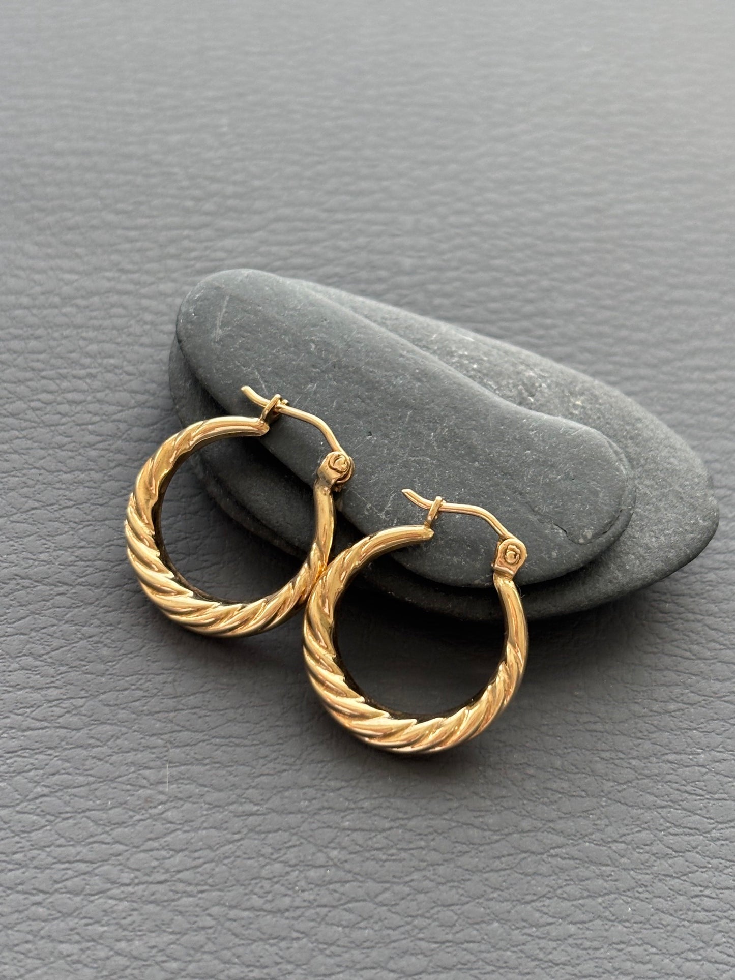 Vintage 9k Gold Hoops