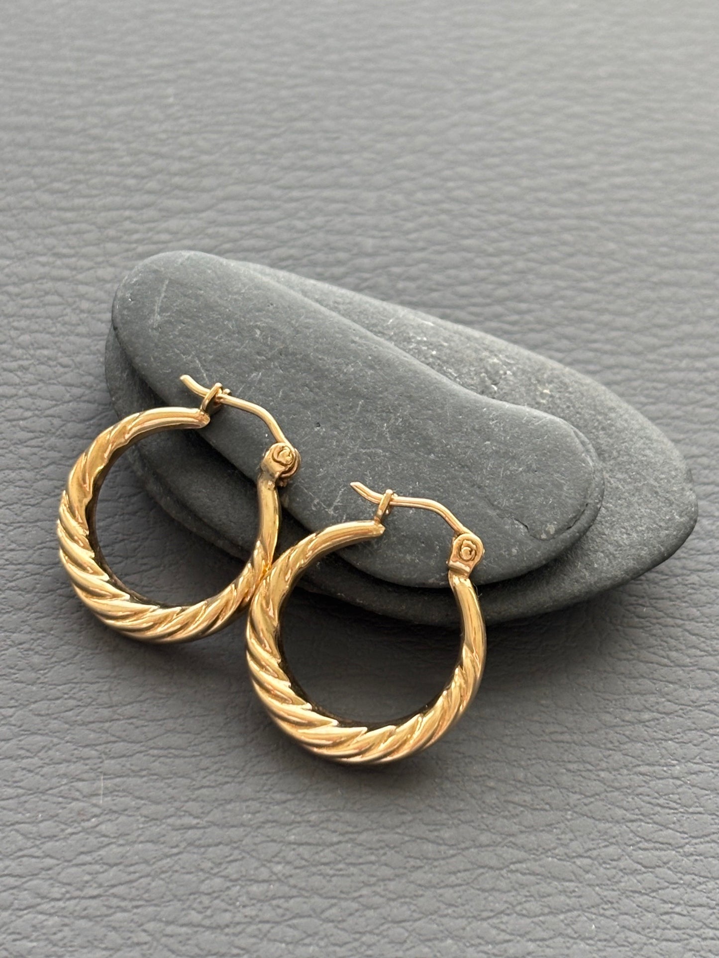 Vintage 9k Gold Hoops