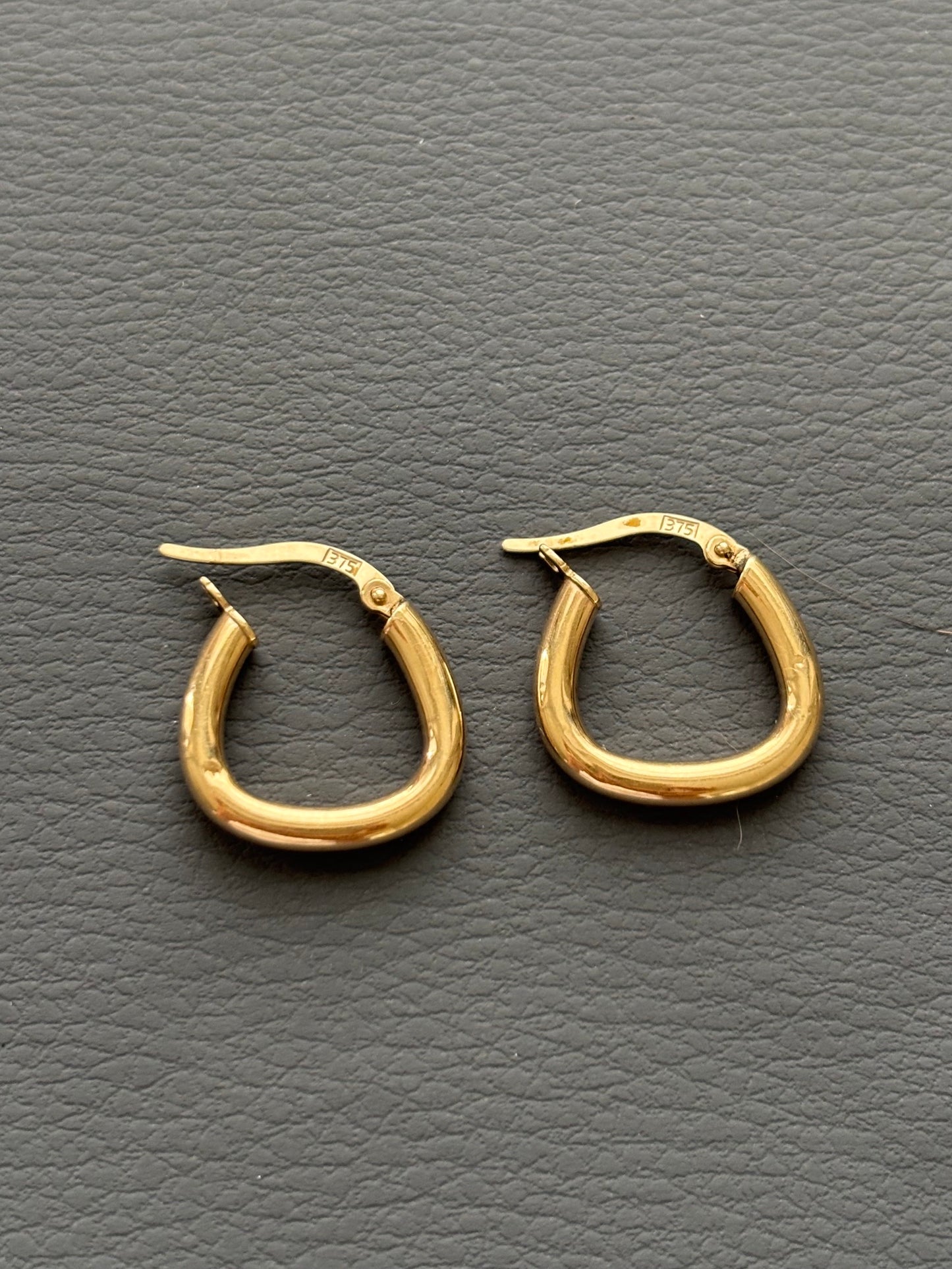 Vintage 9k Gold Hoops