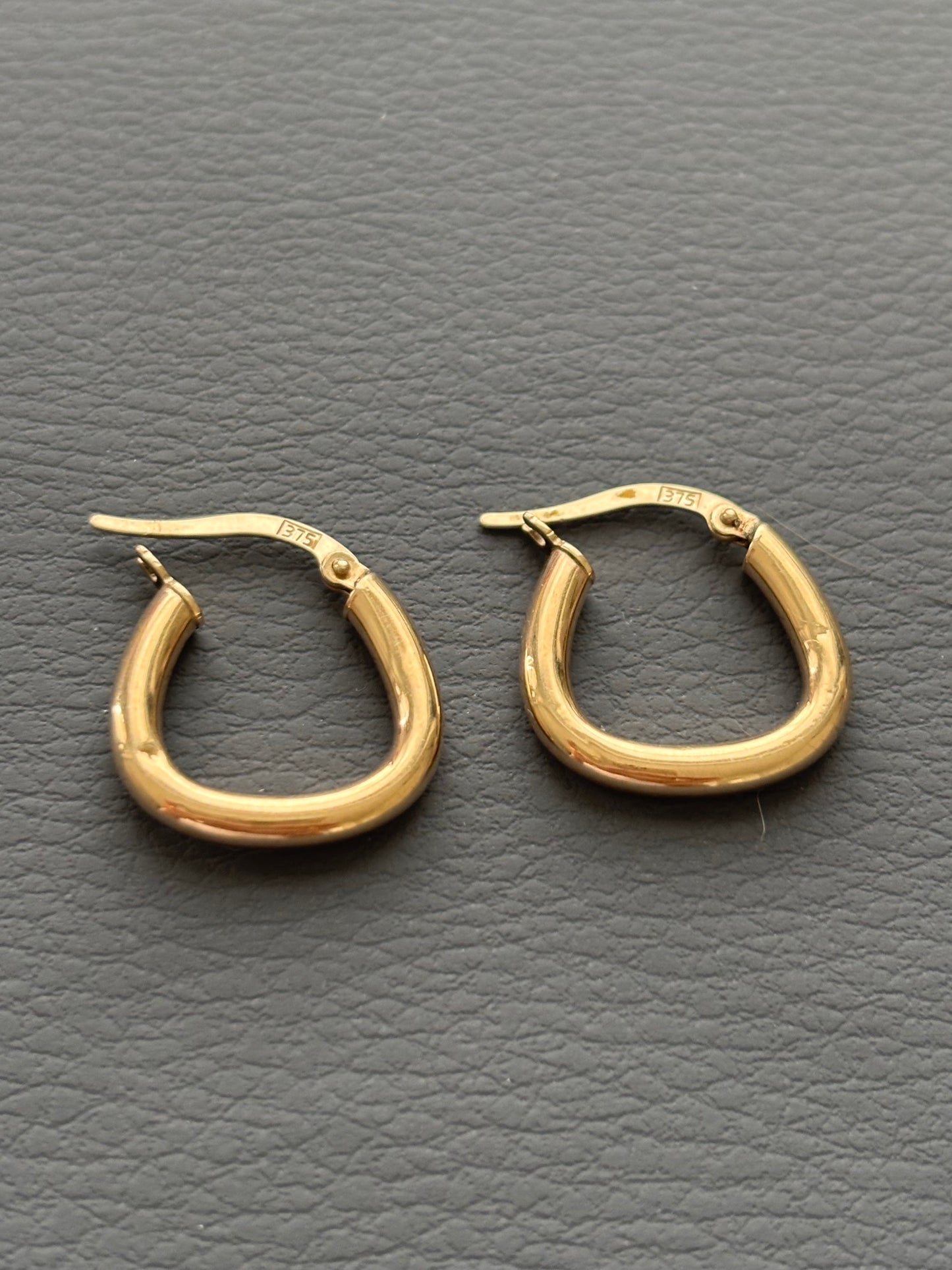 Vintage 9k Gold Hoops