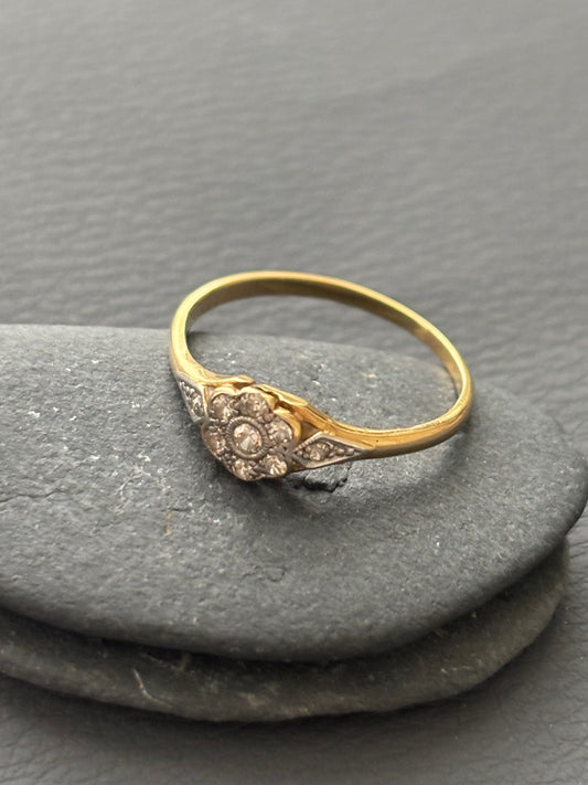 Antique 18k Gold and Diamond Flower Ring