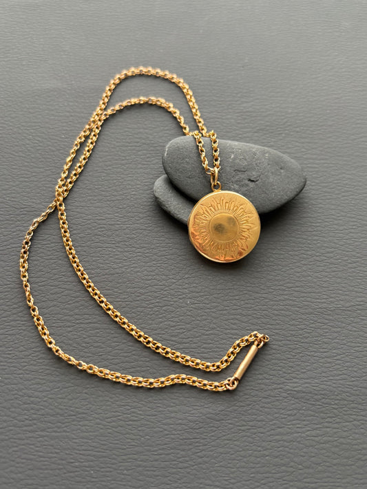 Vintage 9k Gold Sun Pendant / Locket on 9k Gold Belcher Chain