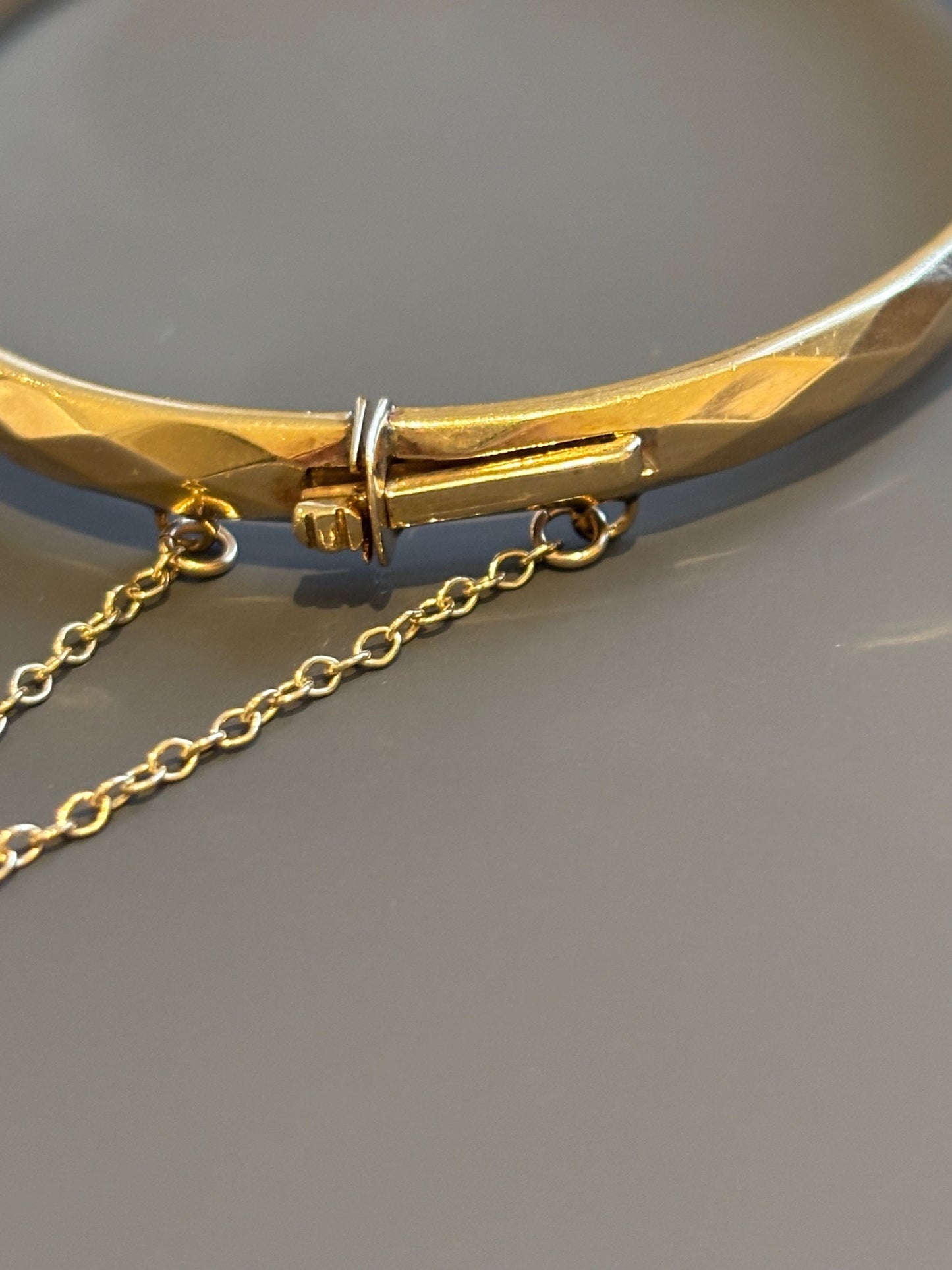 Elegant 9k Gold Solid Faceted Surface Bangle / Bracelet w/ Hinge and Clasp