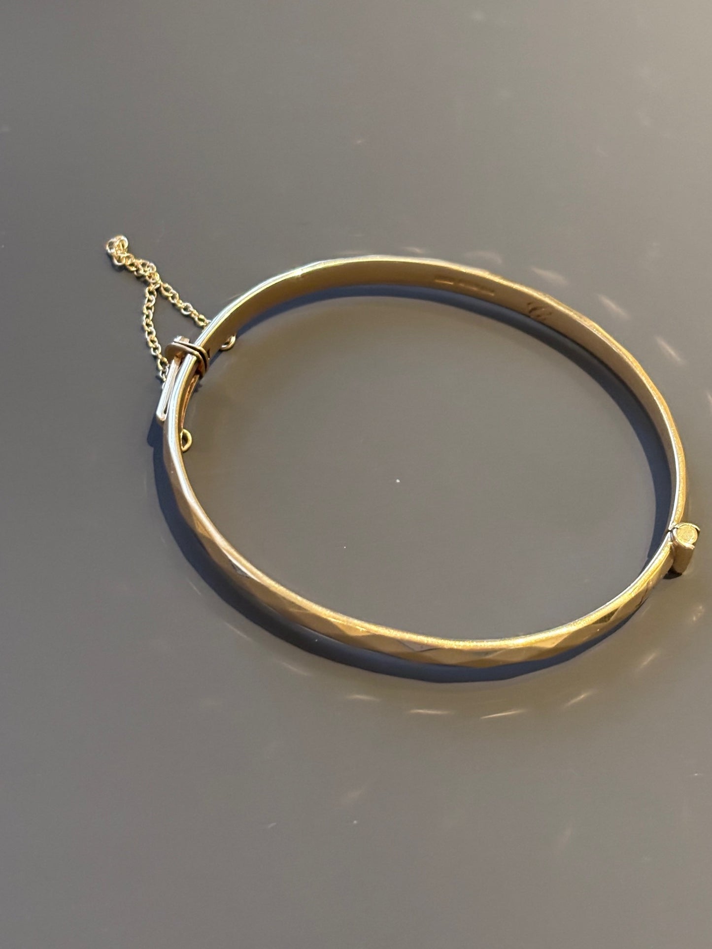 Elegant 9k Gold Solid Faceted Surface Bangle / Bracelet w/ Hinge and Clasp