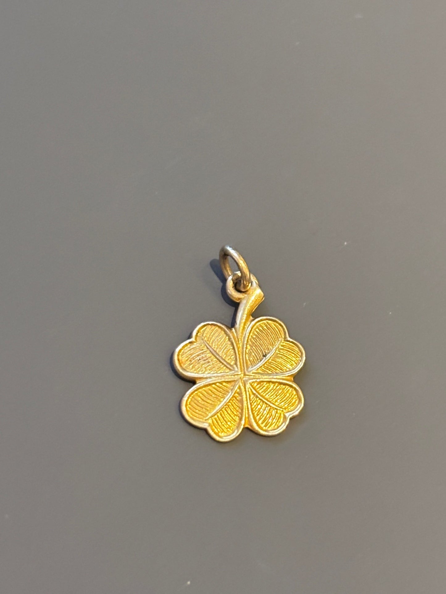 9k Gold Lucky 4 Leaf Clover Charm Pendant