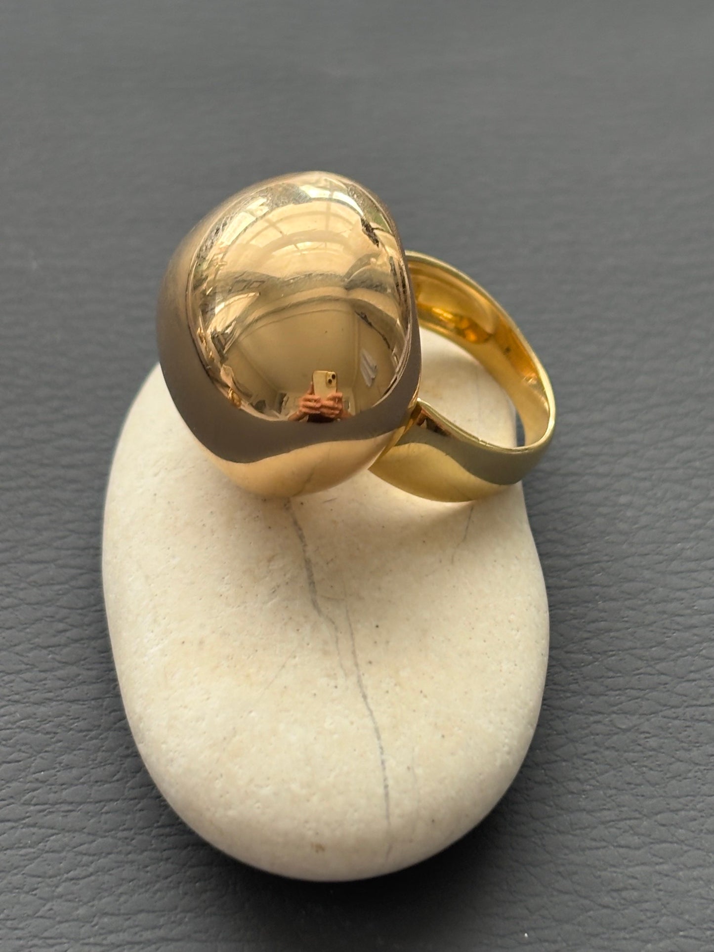 Stunning 18k Gold Italian Bombe Ring