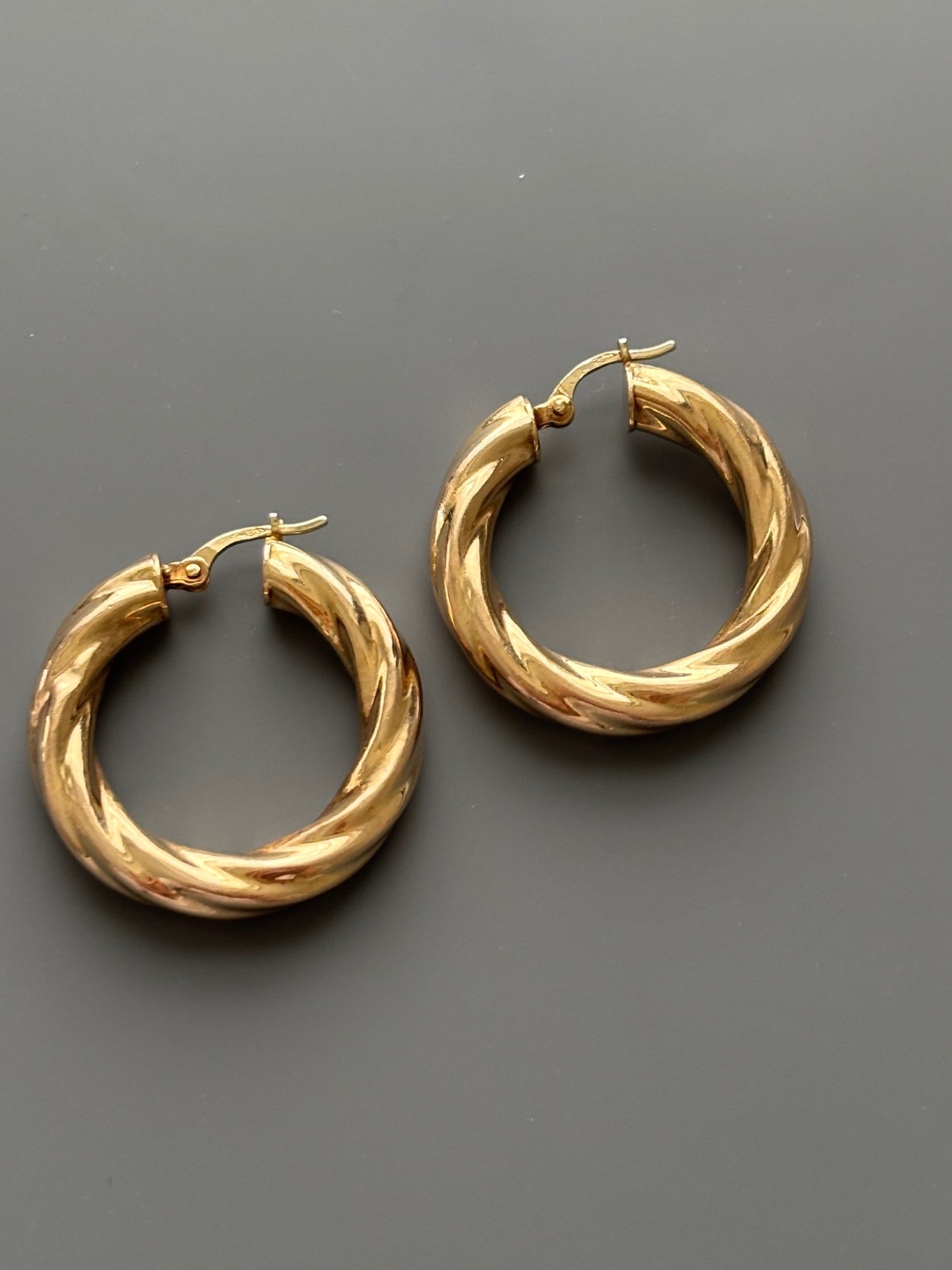 9k Gold Twist Hoop Earrings