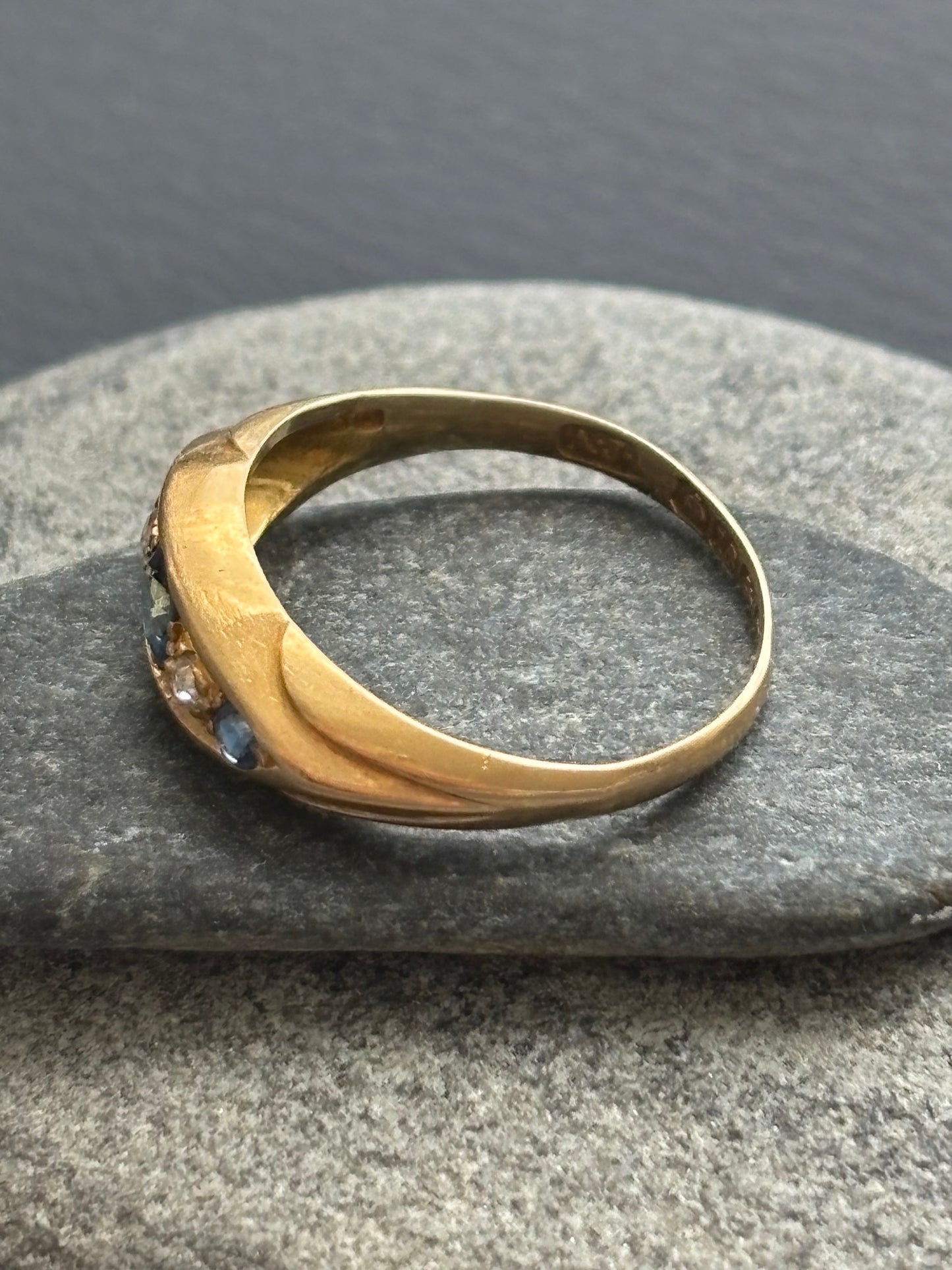 Antique 18k Gold Diamond and Sapphire Ring