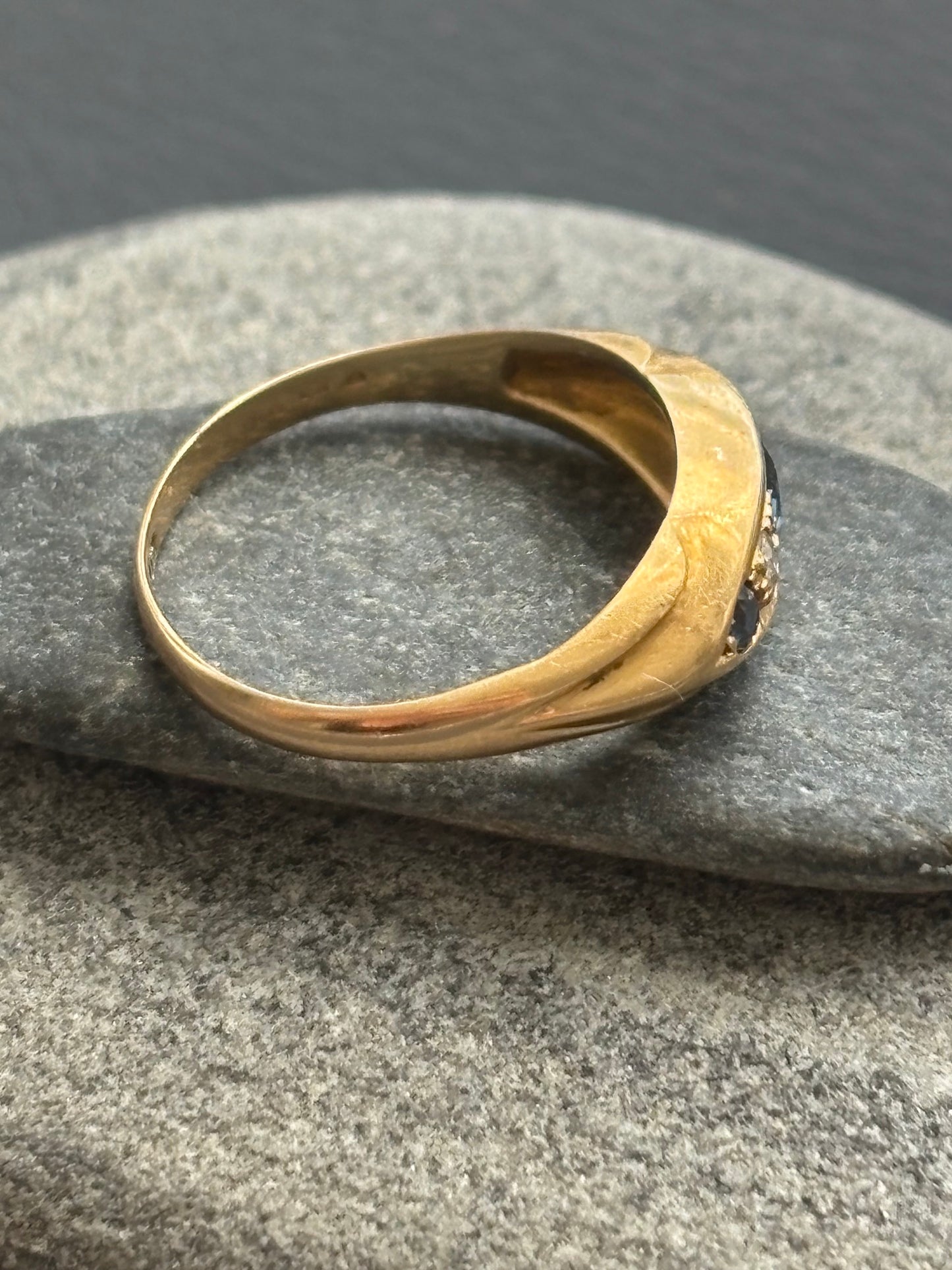 Antique 18k Gold Diamond and Sapphire Ring