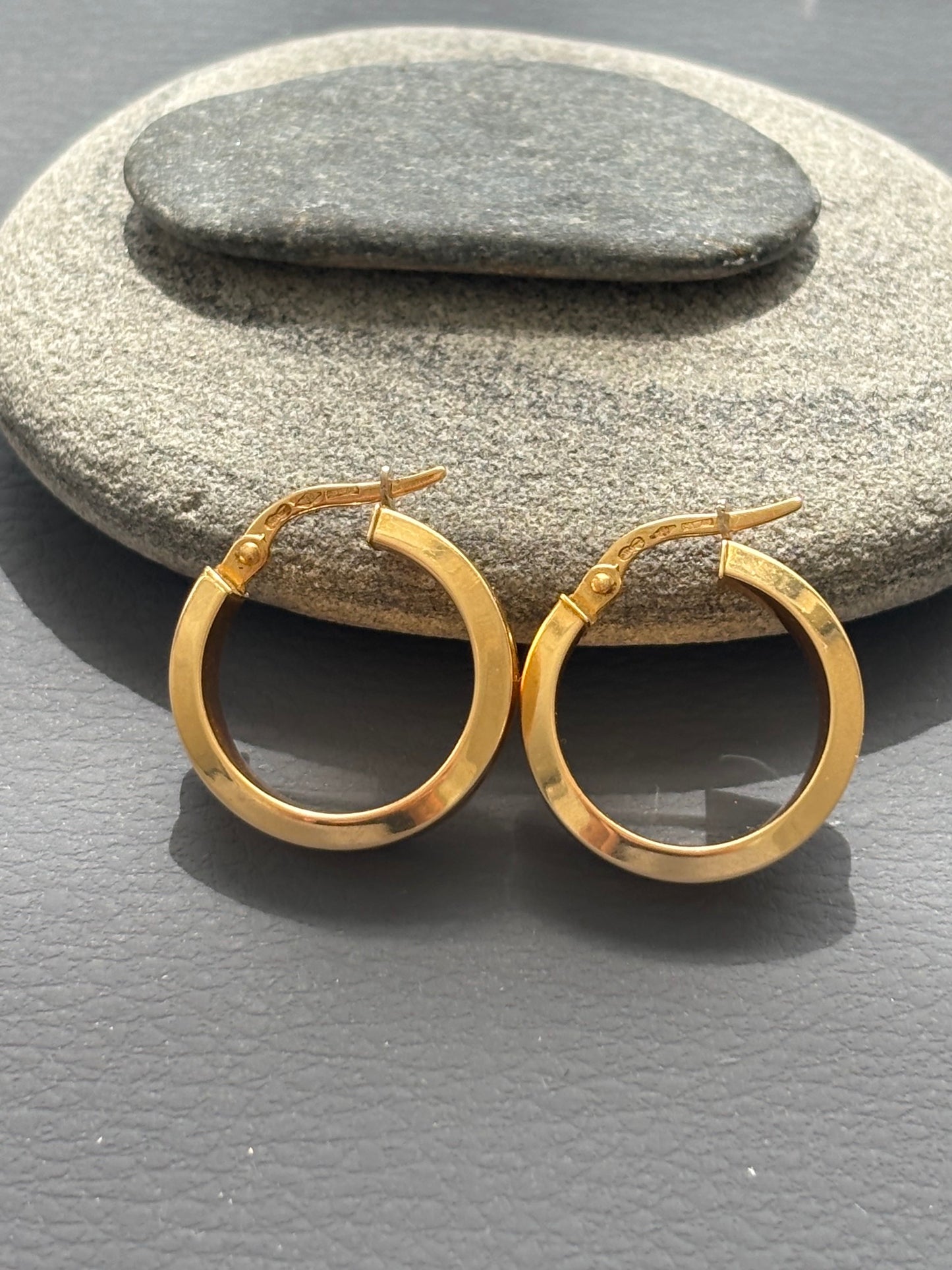 Vintage 18k Gold Wide Hoop Earrings Italian