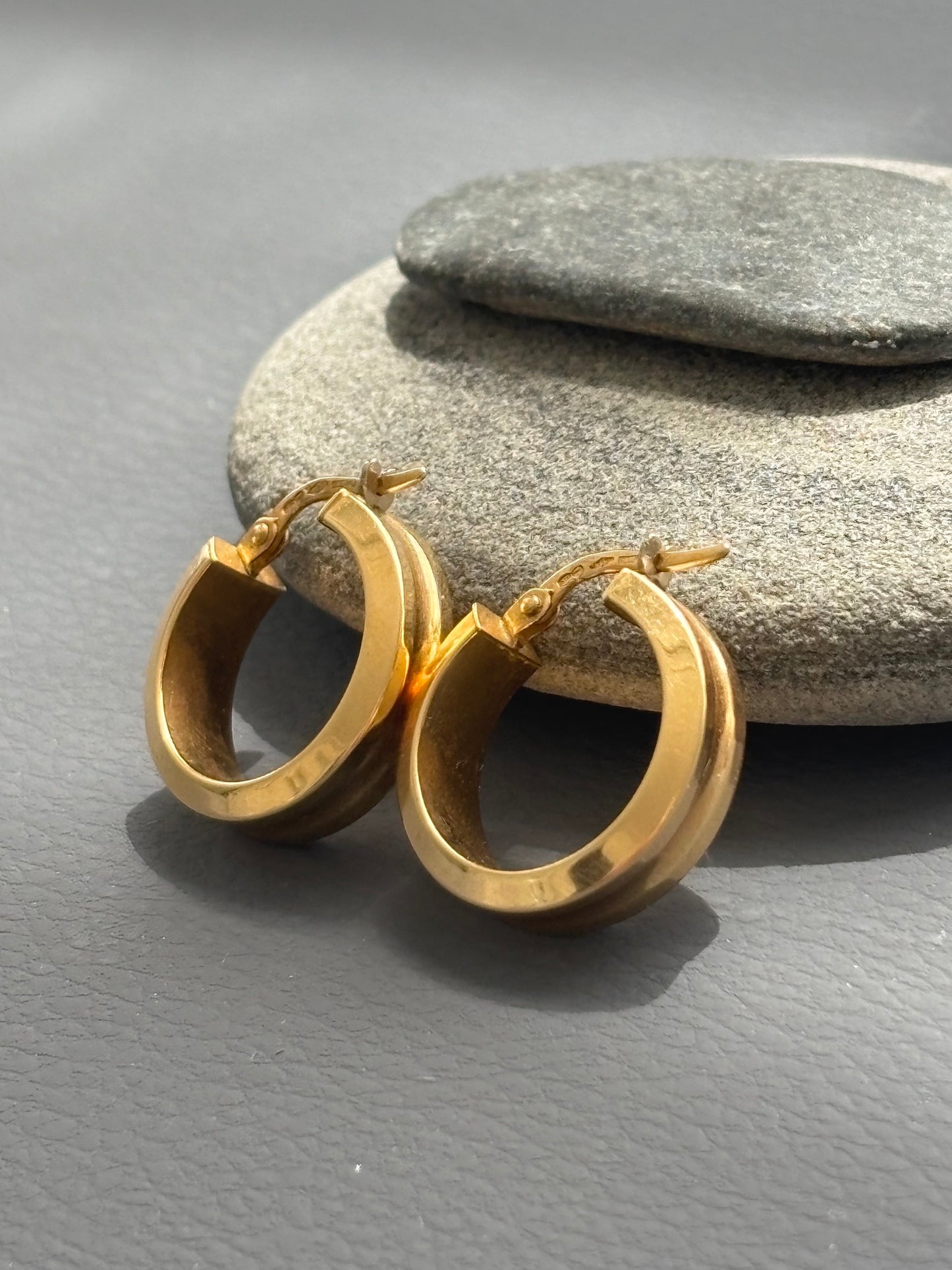 Vintage 18k Gold Wide Hoop Earrings Italian