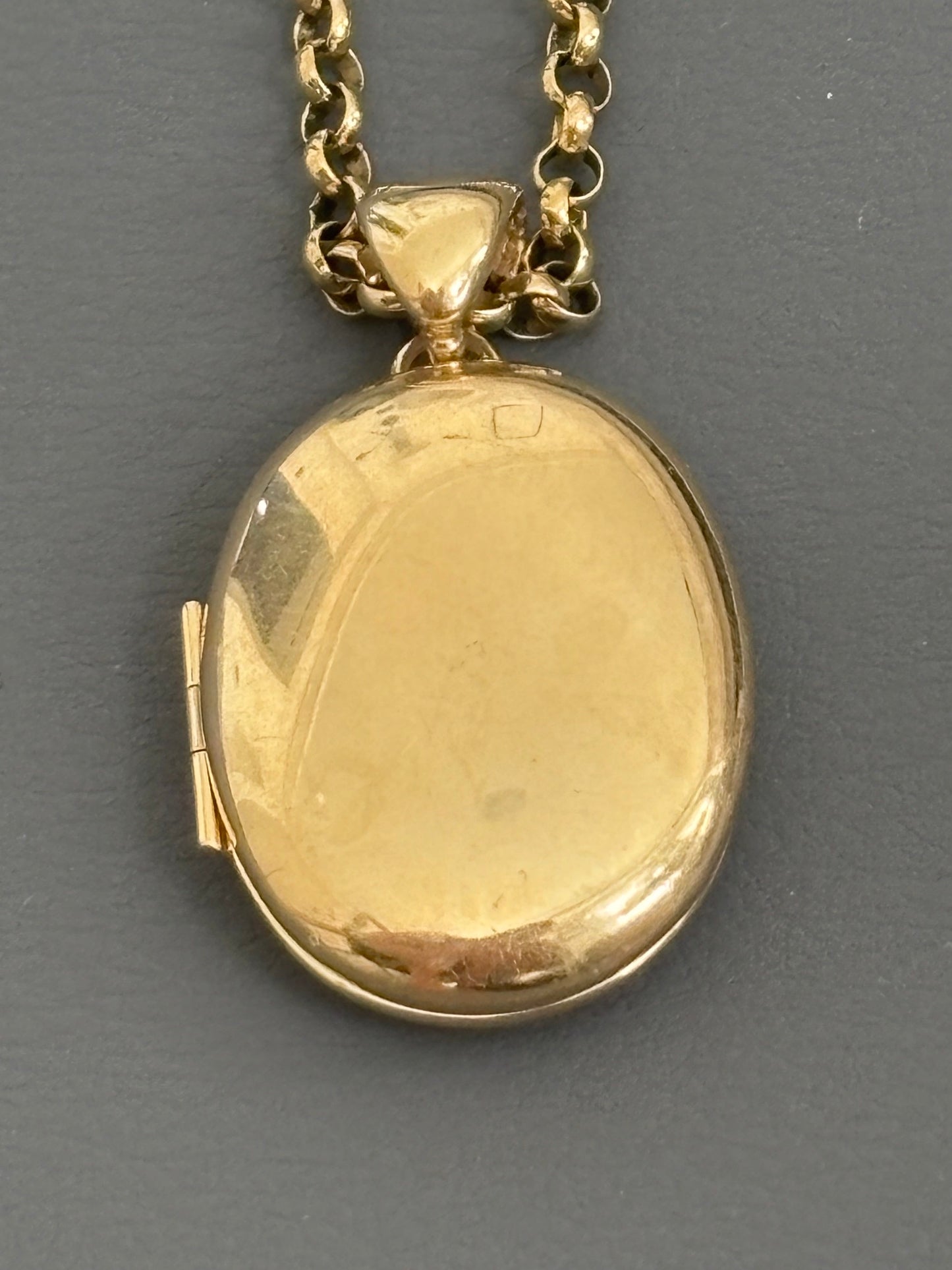 Vintage 9k Gold Locket Pendant on 9k Gold Belcher Chain Necklace