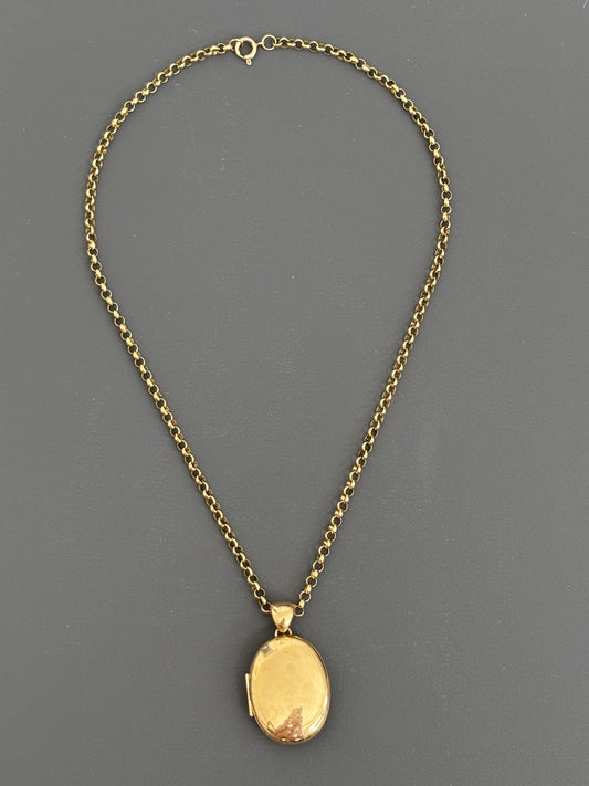 Vintage 9k Gold Locket Pendant on 9k Gold Belcher Chain Necklace