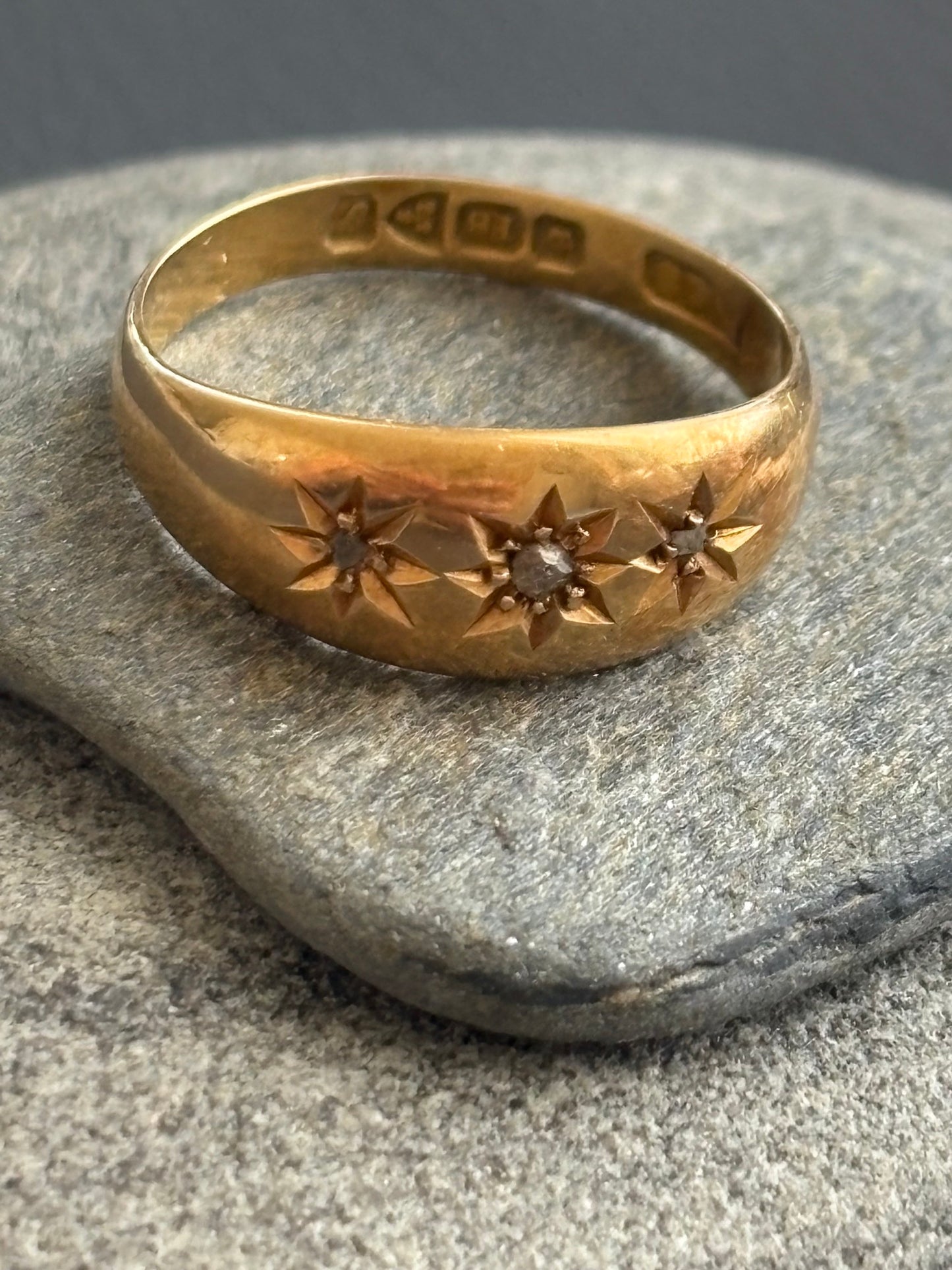 Antique 18k Gold and Diamond Gypset Ring