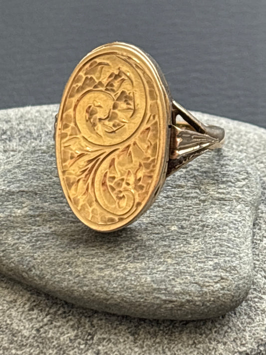 Vintage 9k Gold Locket Ring