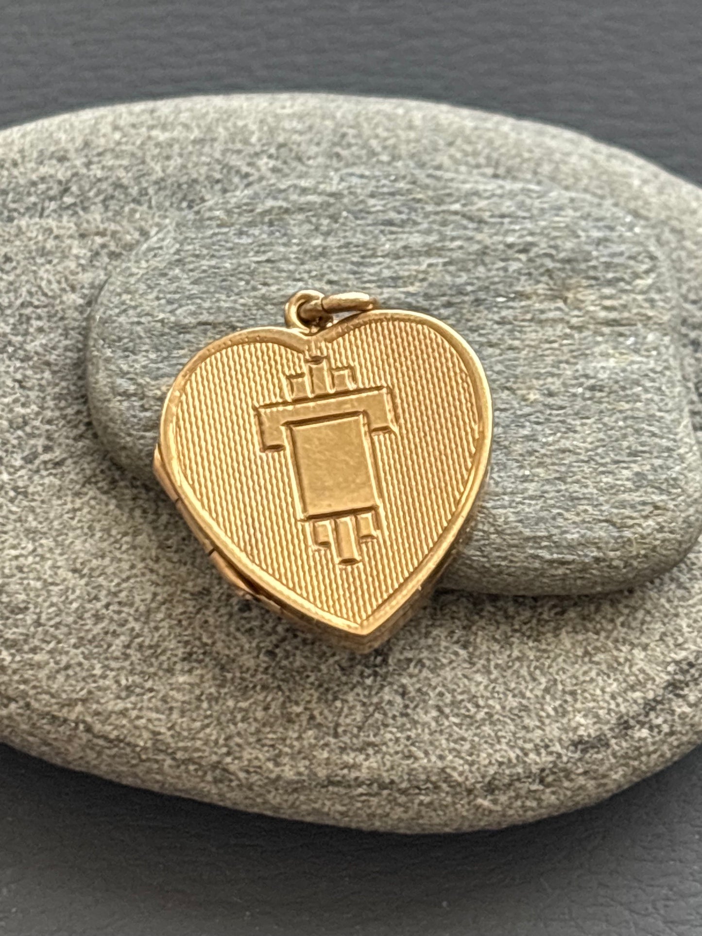Vintage 9k Gold Engine Turned Heart Locket