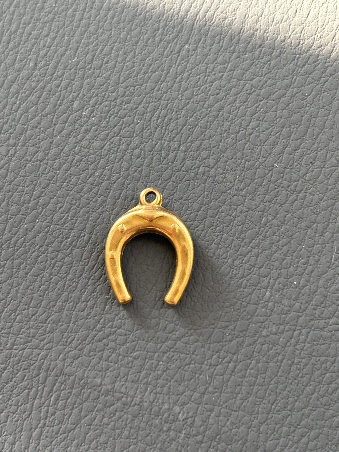 9k gold Lucky Horseshoe Charm