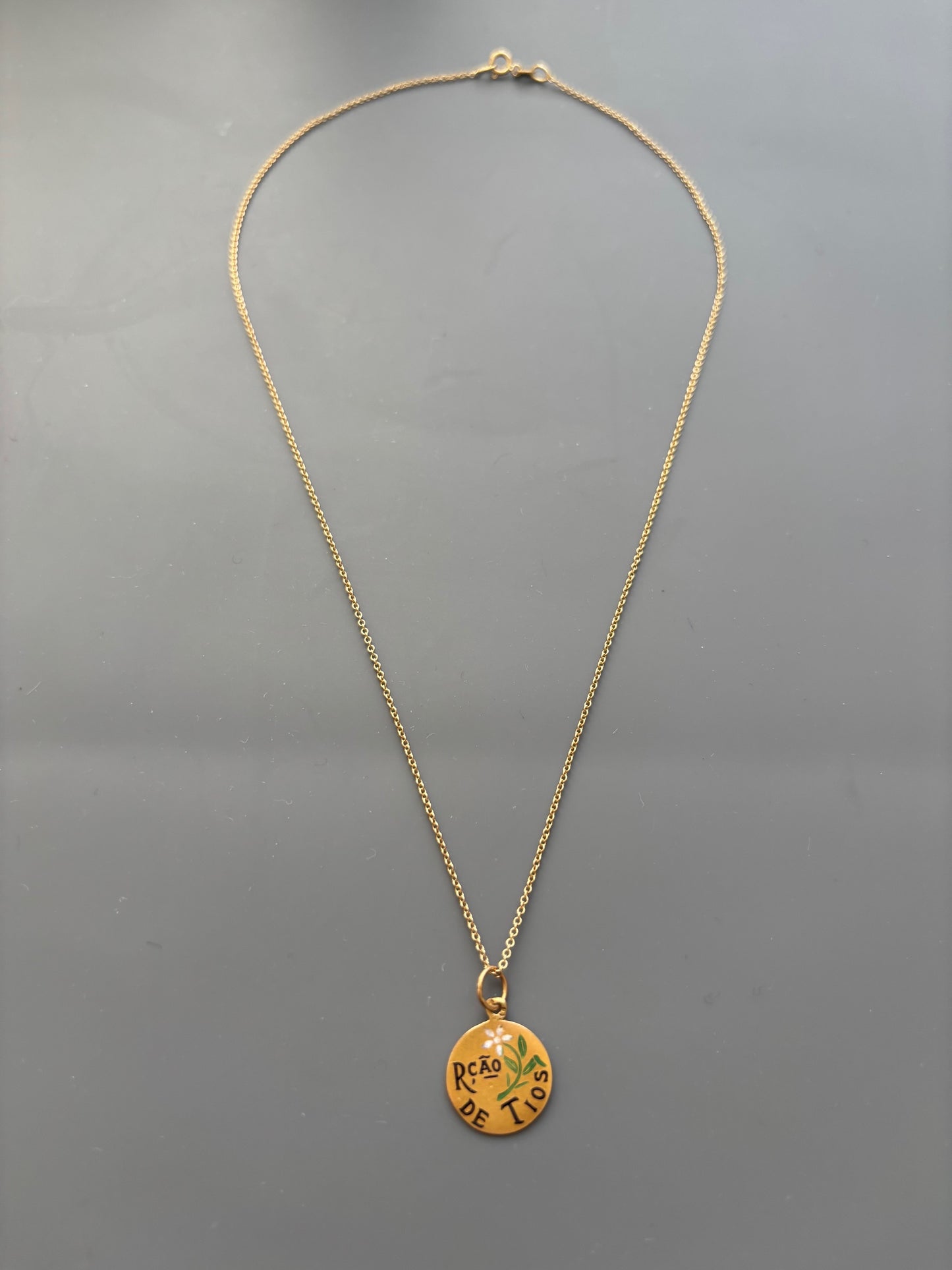 Vintage 19k Portuguese Charm on 18k Gold Chain Rcao de Tios