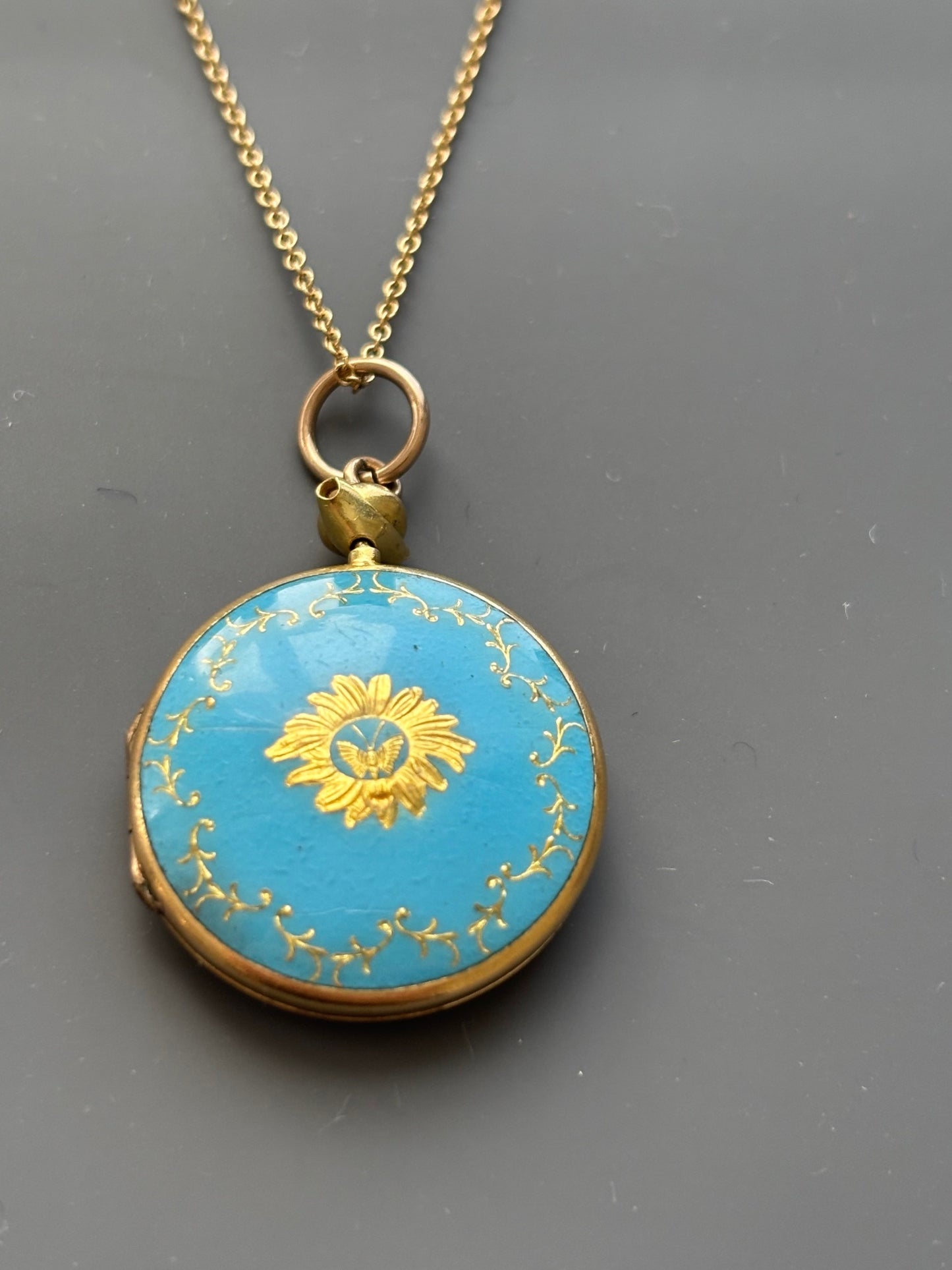 Stunning 18k Gold Turquoise Enamel Locket Pendant Necklace w/ Butterfly