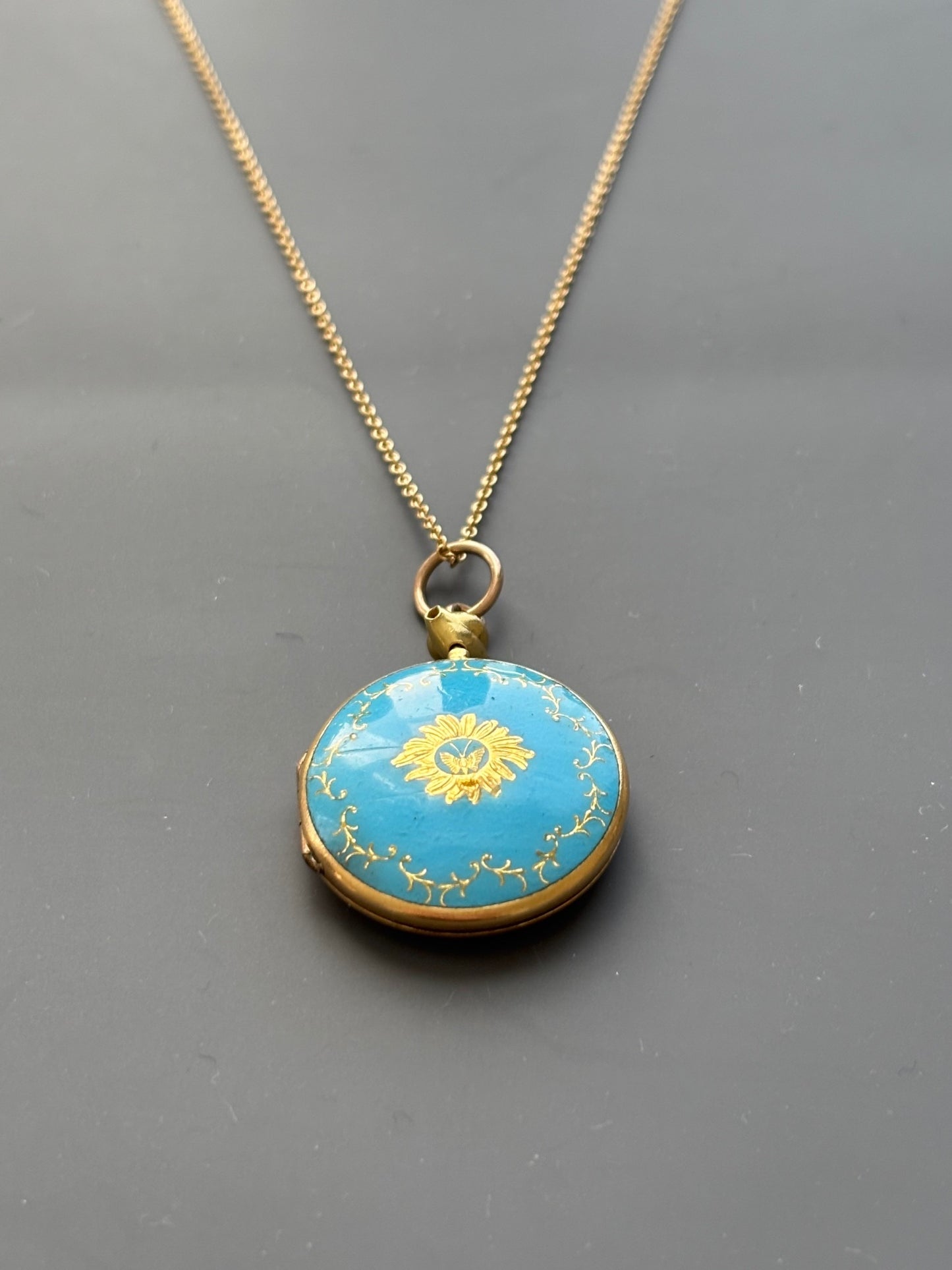 Stunning 18k Gold Turquoise Enamel Locket Pendant Necklace w/ Butterfly
