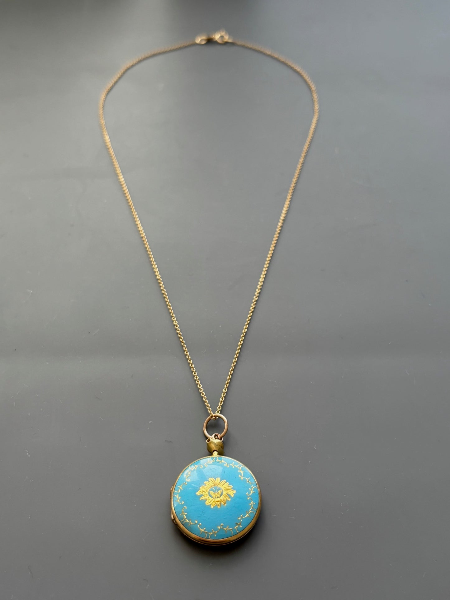 Stunning 18k Gold Turquoise Enamel Locket Pendant Necklace w/ Butterfly